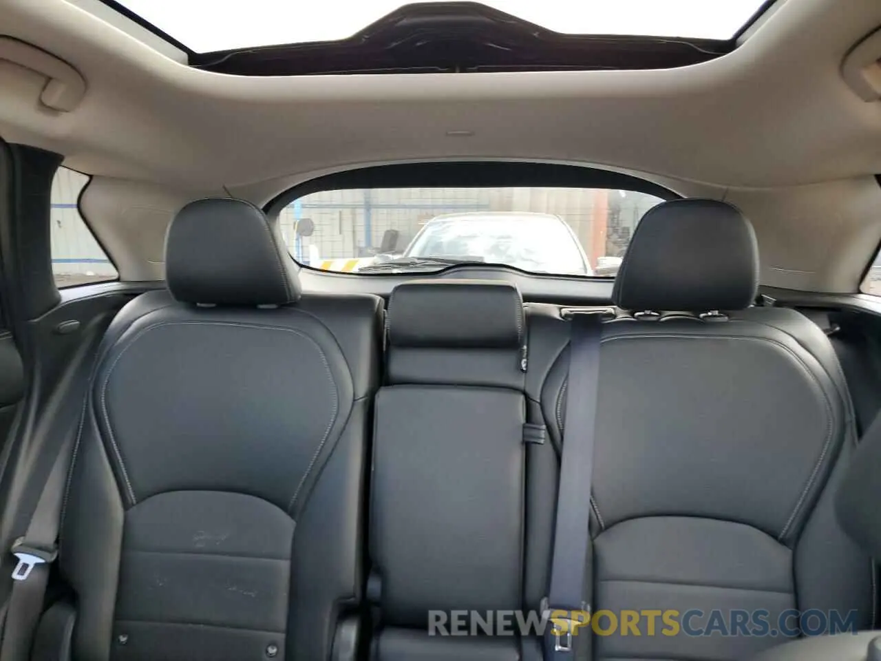 10 Photograph of a damaged car 3PCAJ5M31KF115178 INFINITI QX50 2019