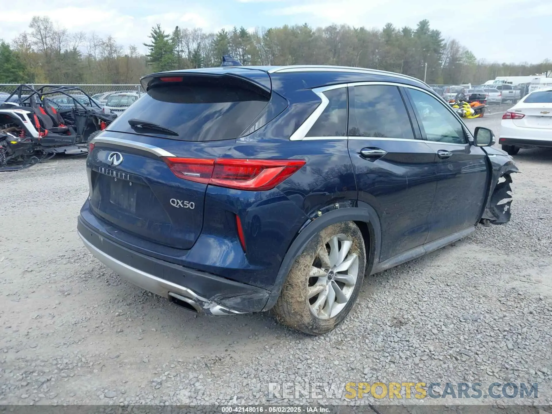4 Photograph of a damaged car 3PCAJ5M31KF126200 INFINITI QX50 2019