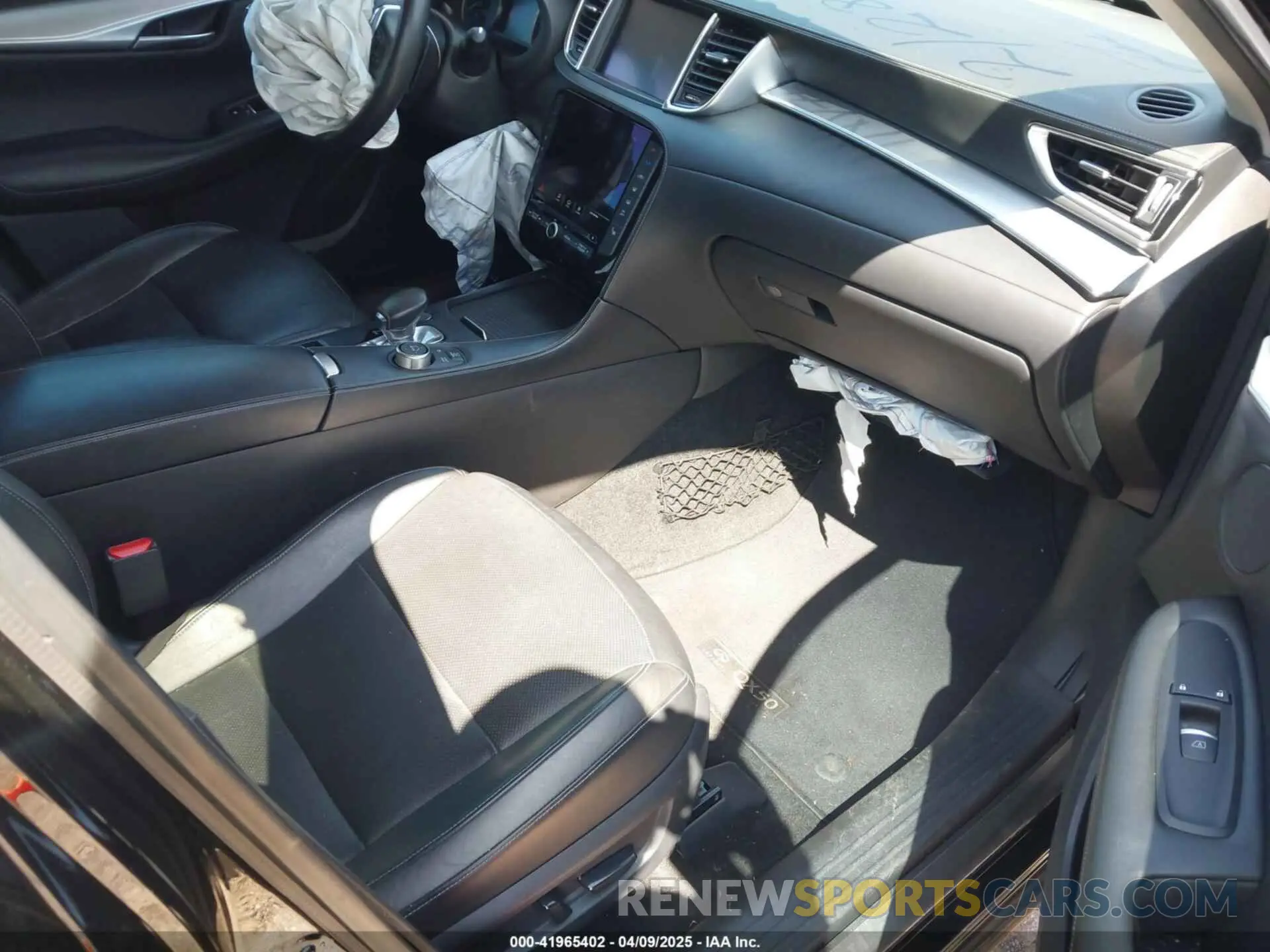 5 Photograph of a damaged car 3PCAJ5M31KF128562 INFINITI QX50 2019