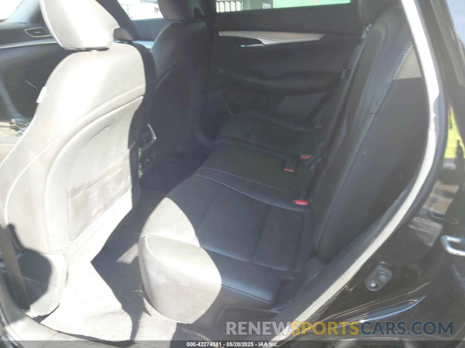 8 Photograph of a damaged car 3PCAJ5M32KF123757 INFINITI QX50 2019