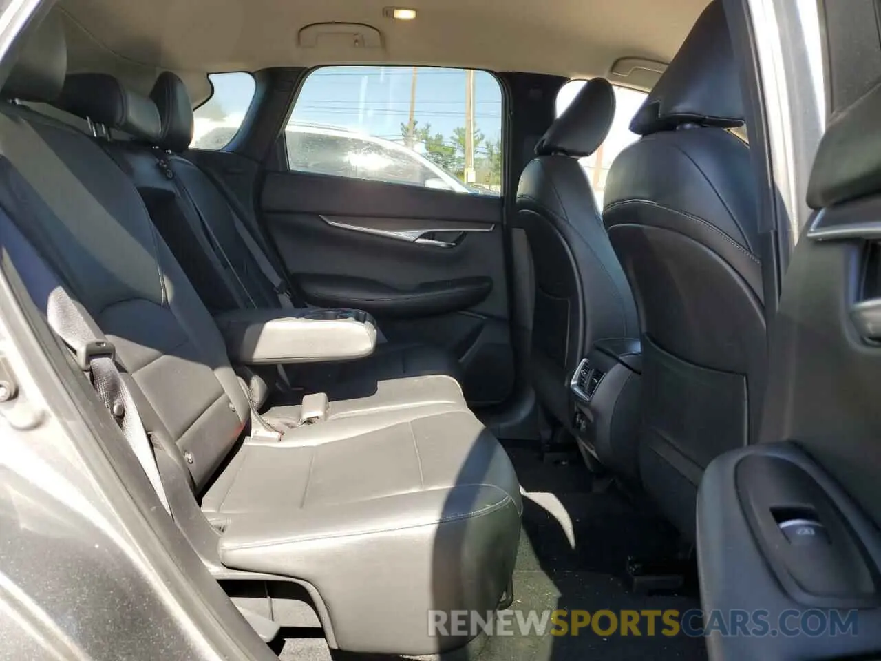 11 Photograph of a damaged car 3PCAJ5M32KF132992 INFINITI QX50 2019