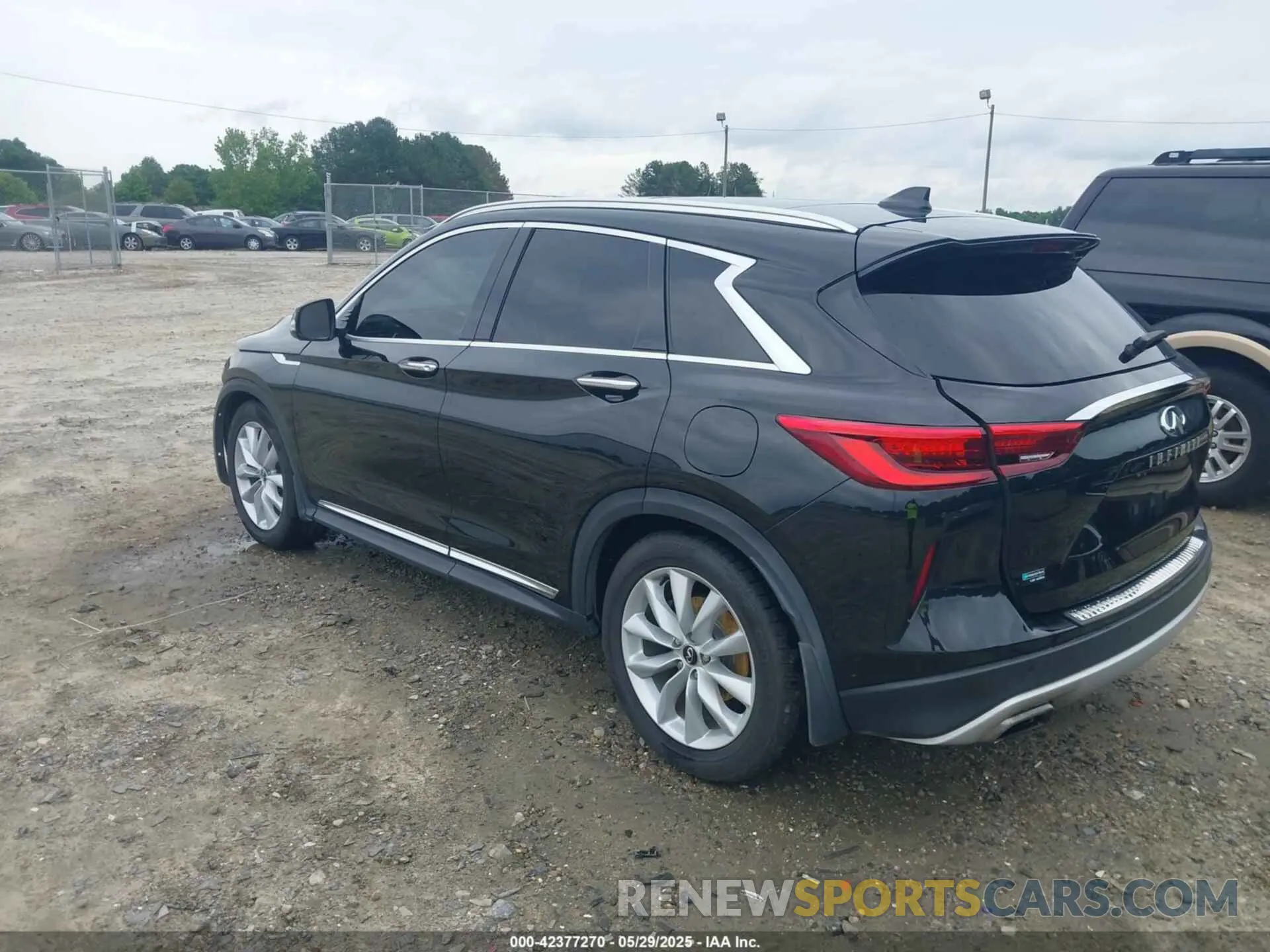 3 Photograph of a damaged car 3PCAJ5M33KF107986 INFINITI QX50 2019