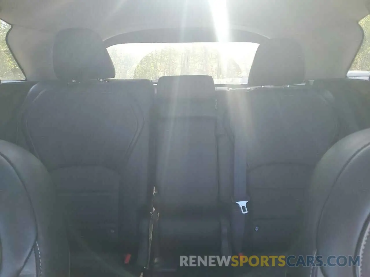 10 Photograph of a damaged car 3PCAJ5M33KF116106 INFINITI QX50 2019