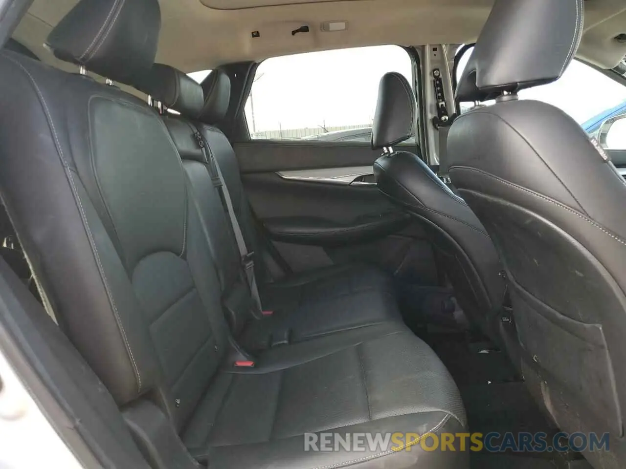 10 Photograph of a damaged car 3PCAJ5M33KF124142 INFINITI QX50 2019