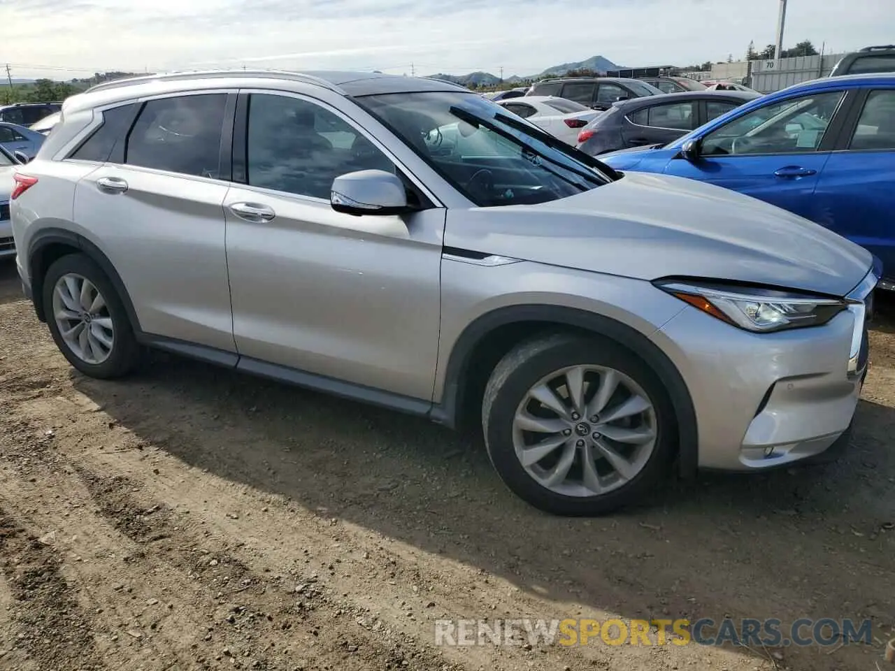 4 Photograph of a damaged car 3PCAJ5M33KF124142 INFINITI QX50 2019