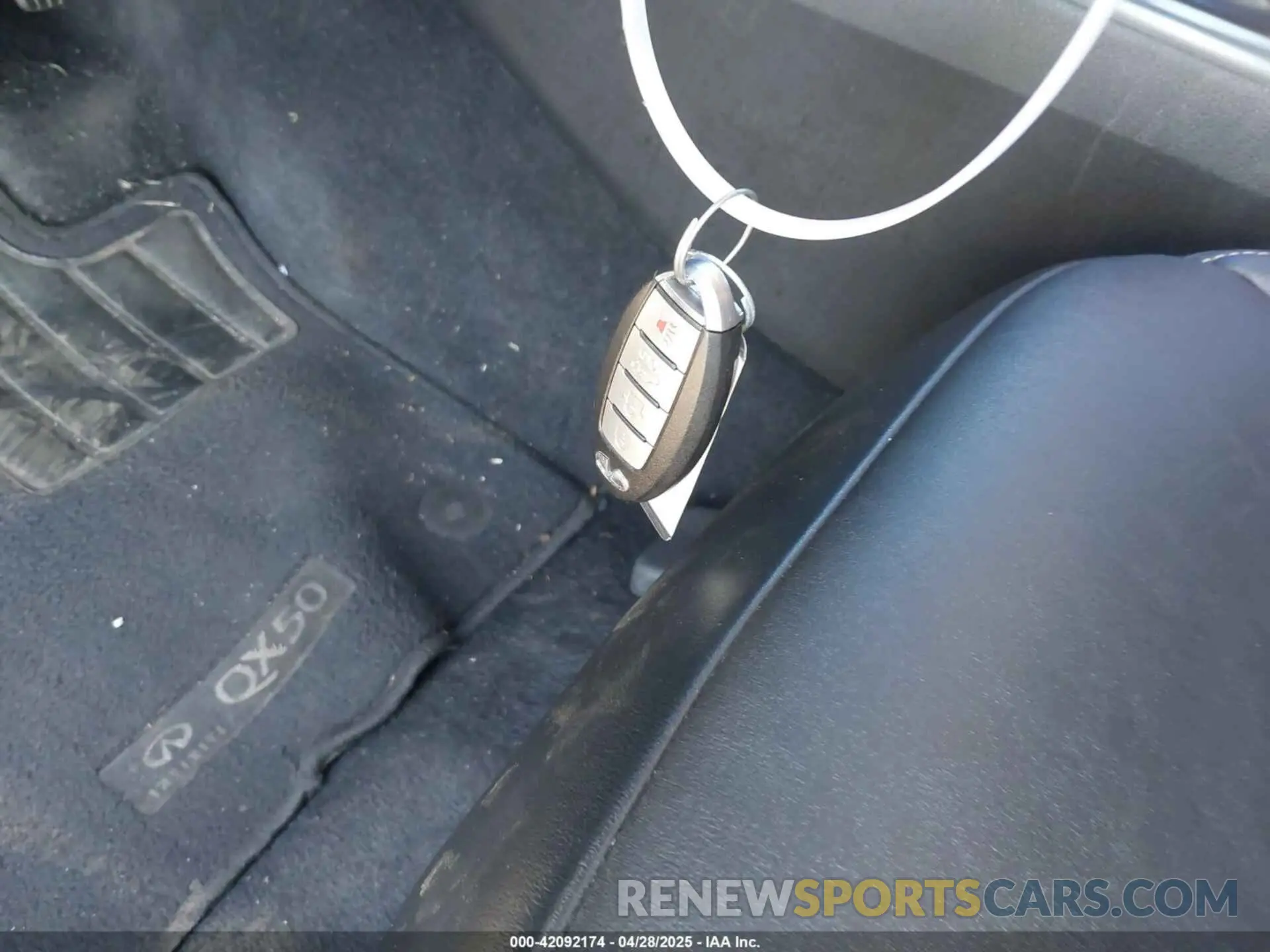 11 Photograph of a damaged car 3PCAJ5M33KF148215 INFINITI QX50 2019