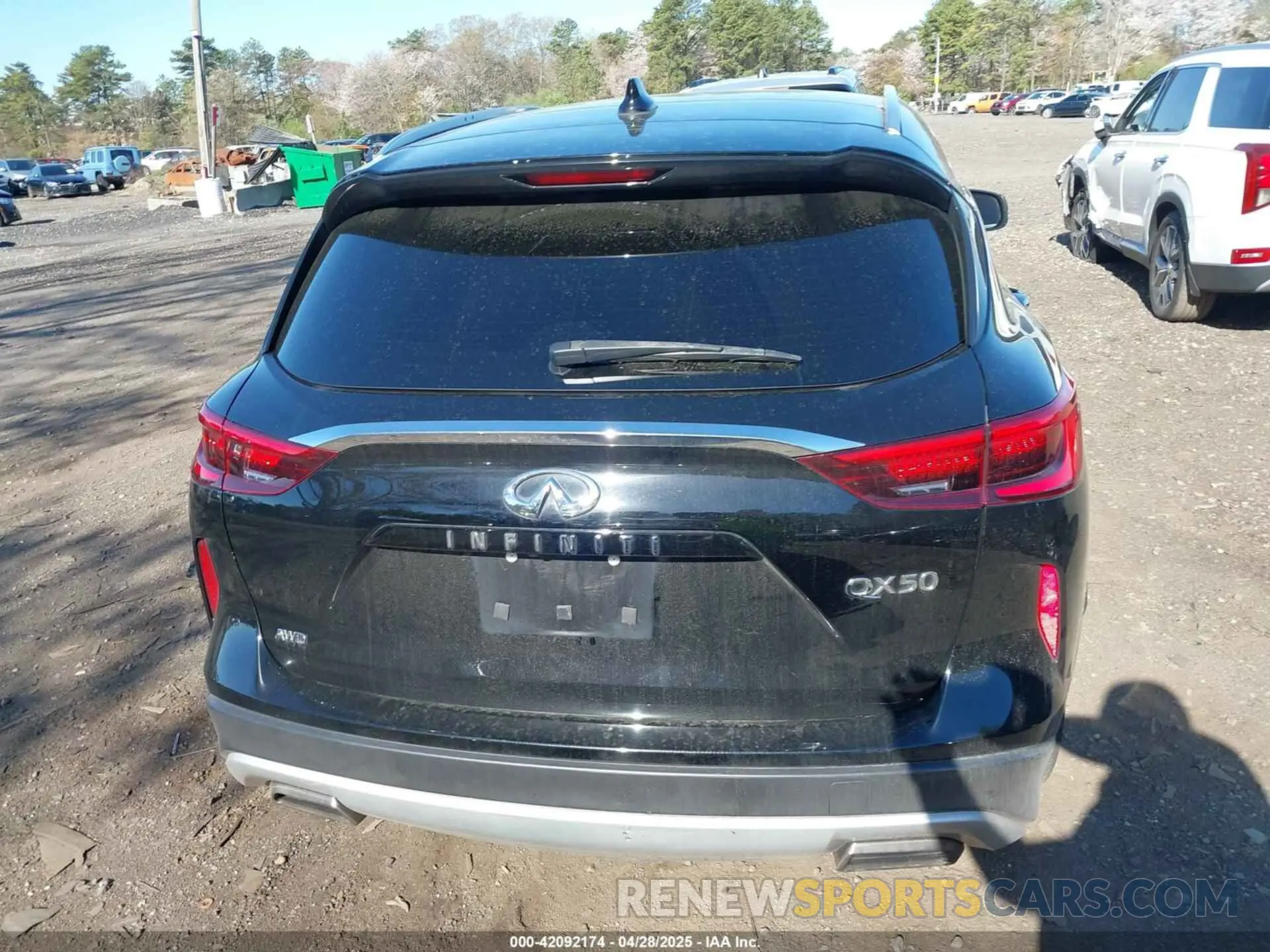 16 Photograph of a damaged car 3PCAJ5M33KF148215 INFINITI QX50 2019