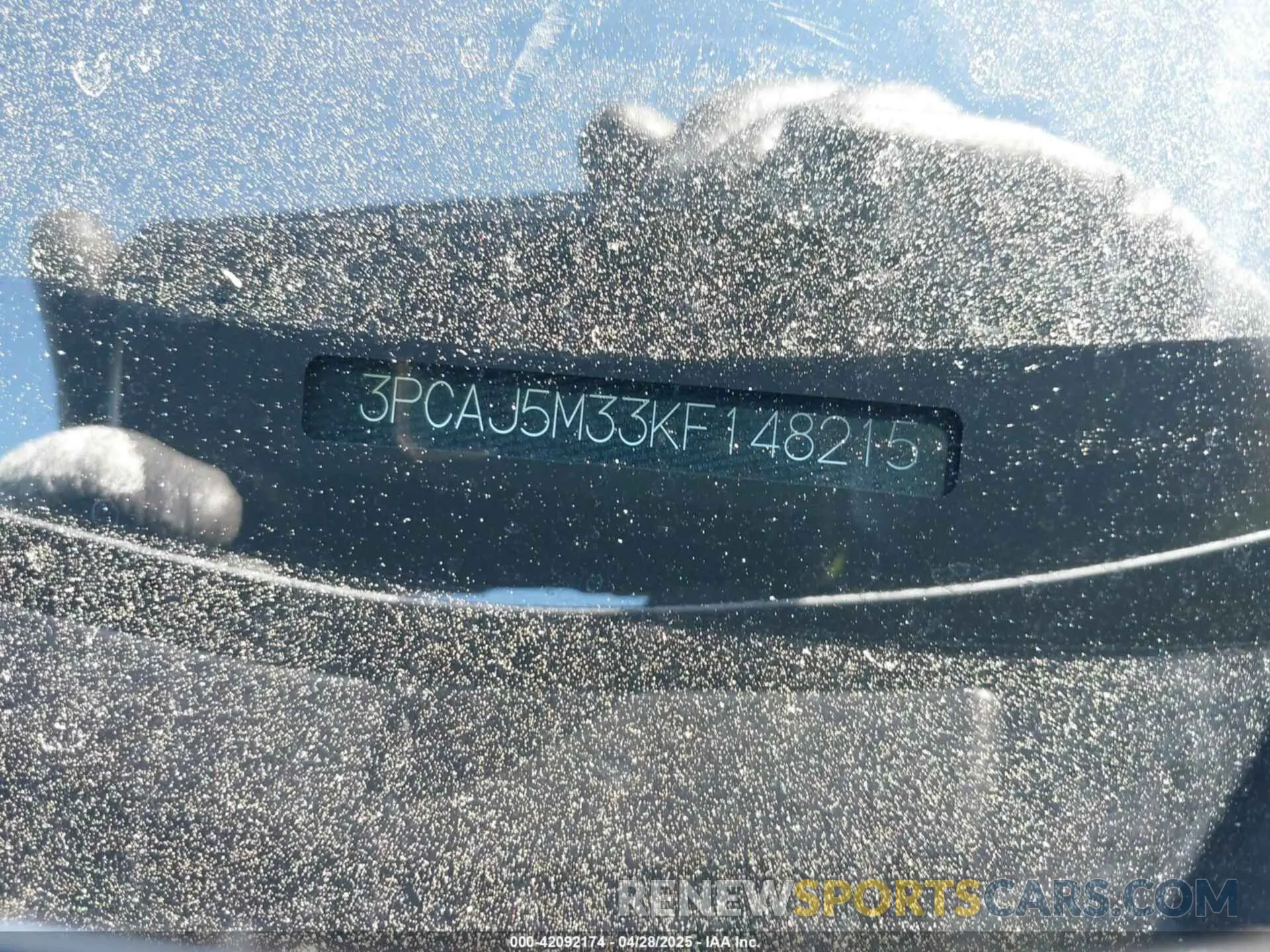 17 Photograph of a damaged car 3PCAJ5M33KF148215 INFINITI QX50 2019