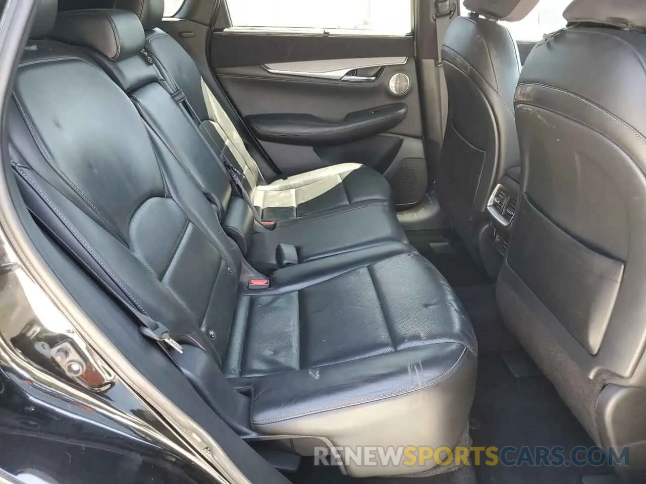11 Photograph of a damaged car 3PCAJ5M34KF103929 INFINITI QX50 2019