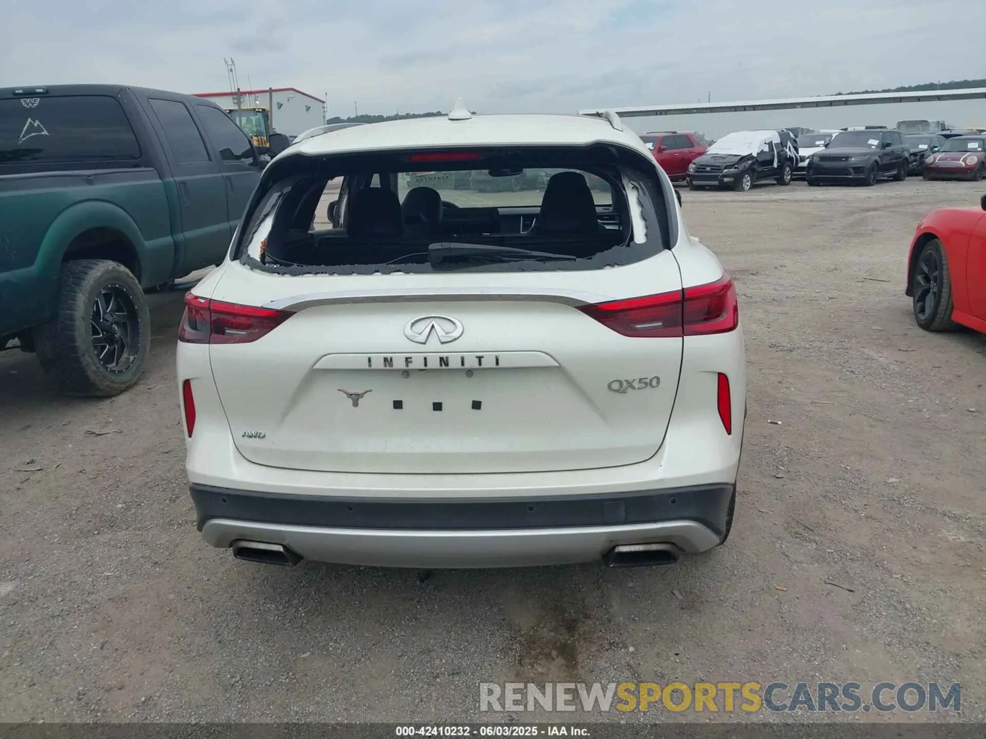 16 Photograph of a damaged car 3PCAJ5M34KF122965 INFINITI QX50 2019