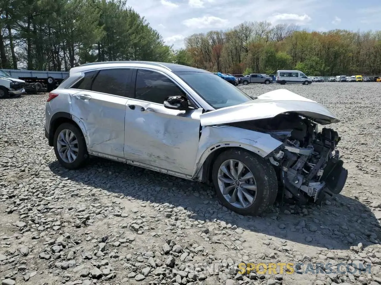 4 Photograph of a damaged car 3PCAJ5M34KF140172 INFINITI QX50 2019