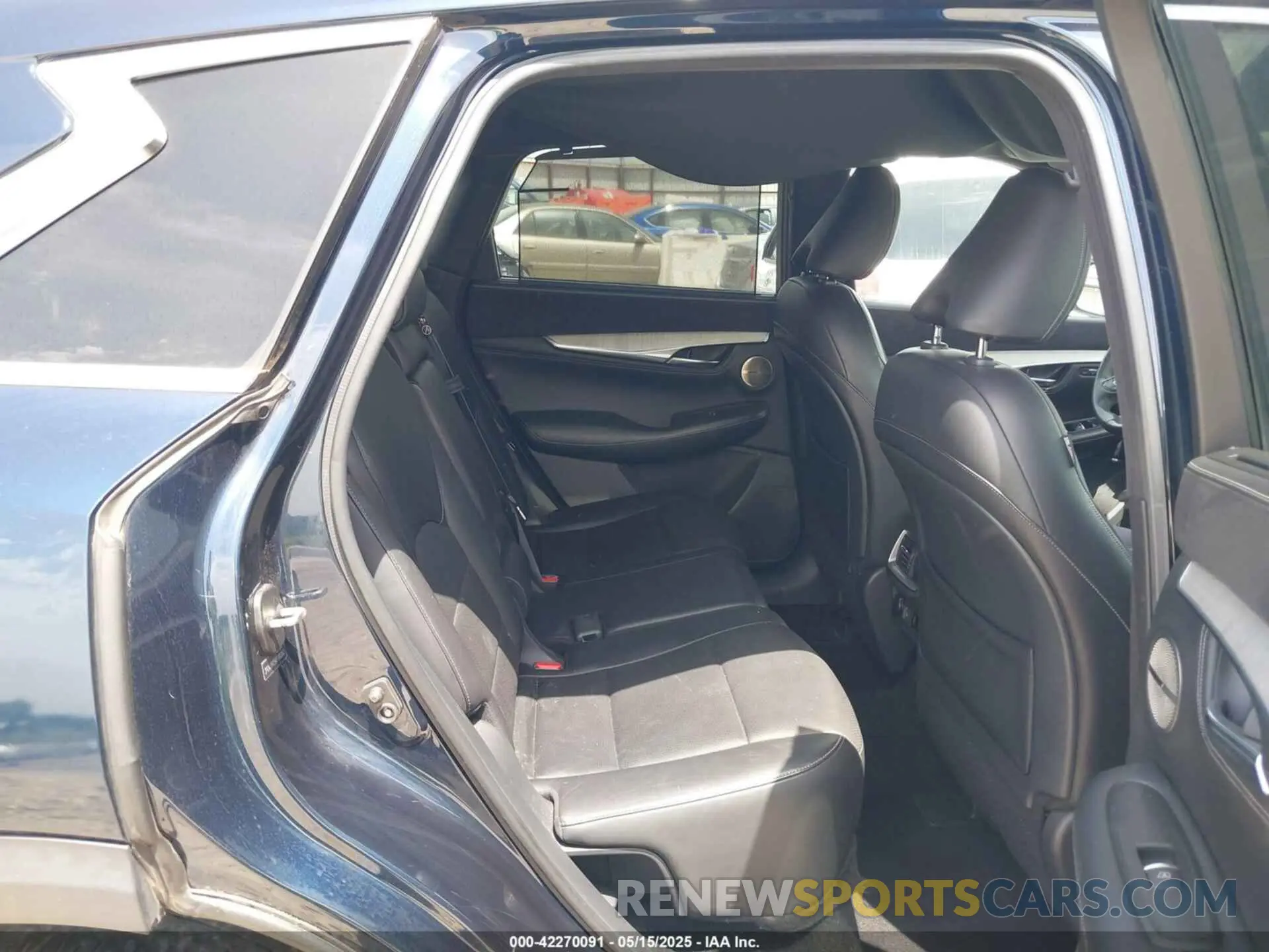 8 Photograph of a damaged car 3PCAJ5M35KF100263 INFINITI QX50 2019
