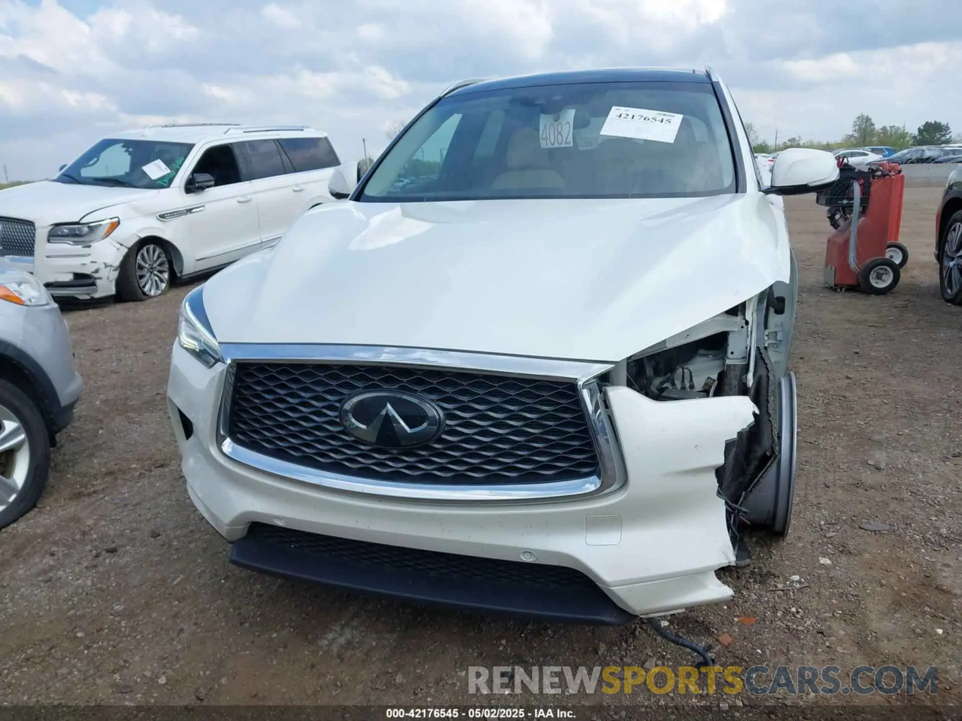 12 Photograph of a damaged car 3PCAJ5M35KF128225 INFINITI QX50 2019