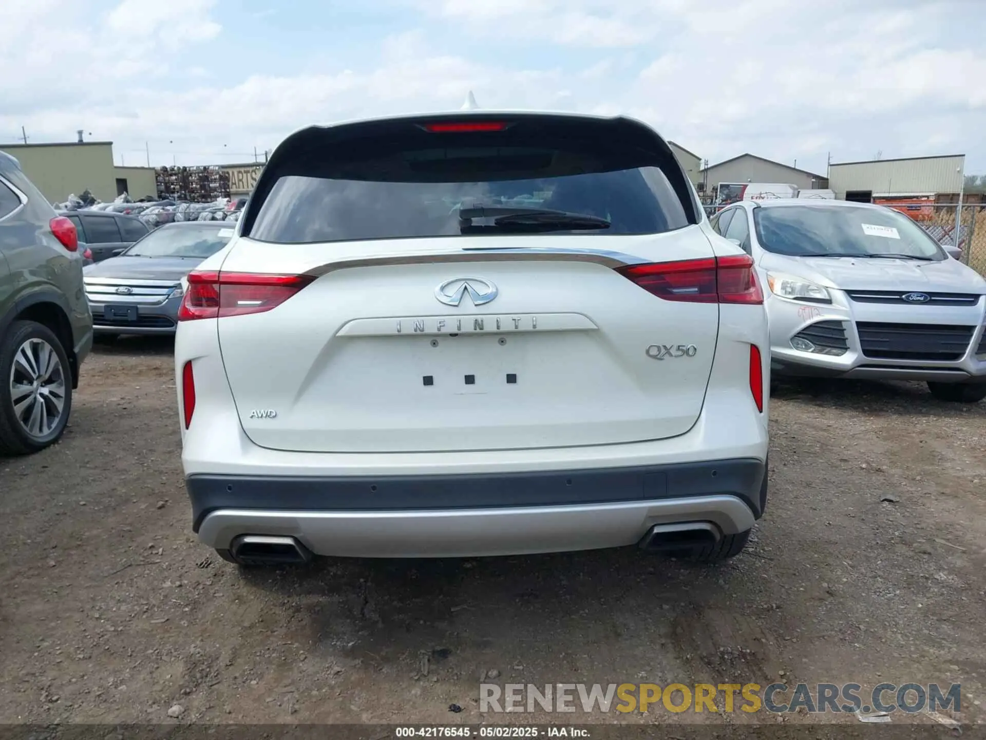16 Photograph of a damaged car 3PCAJ5M35KF128225 INFINITI QX50 2019