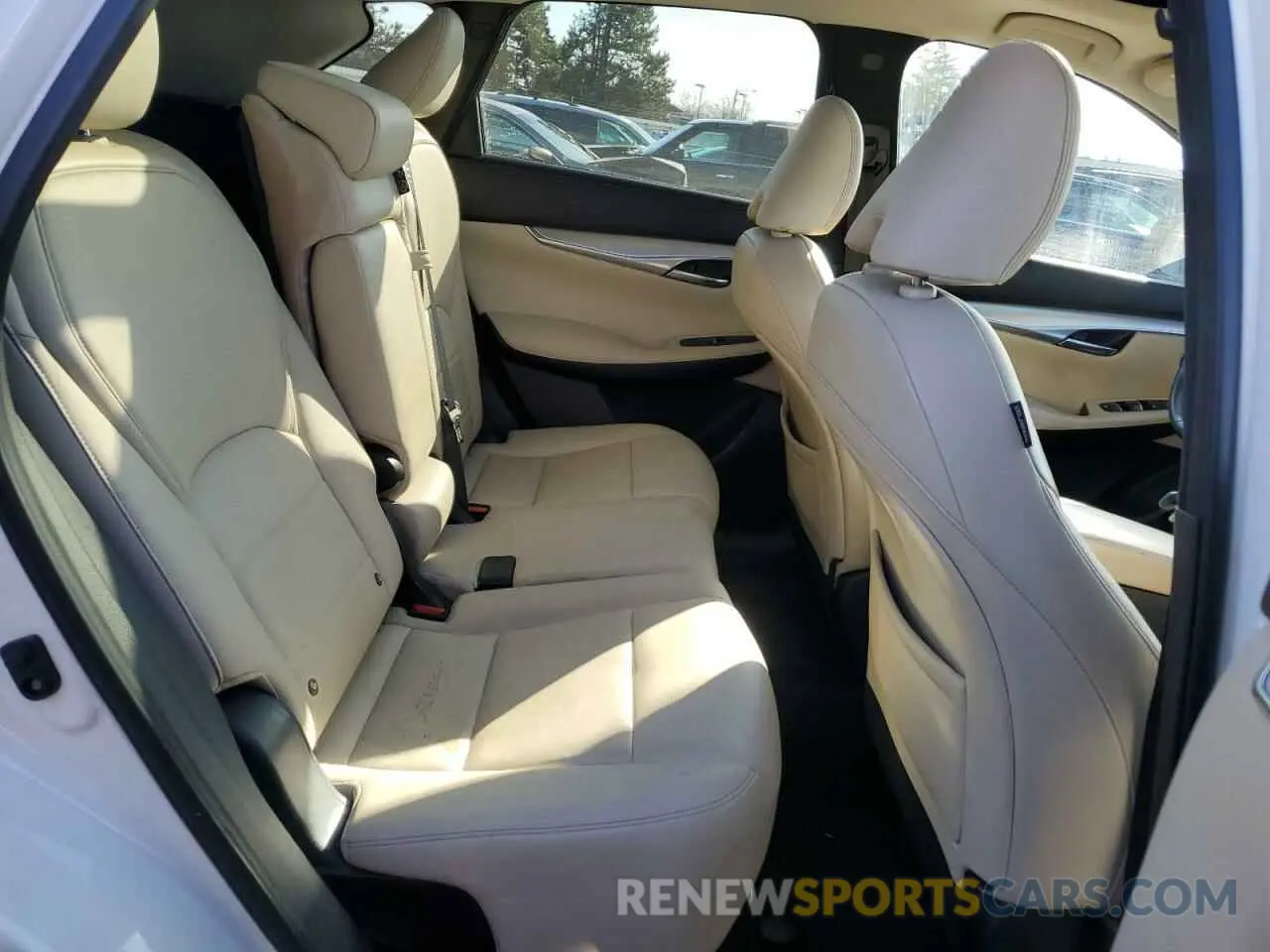 11 Photograph of a damaged car 3PCAJ5M36KF115418 INFINITI QX50 2019