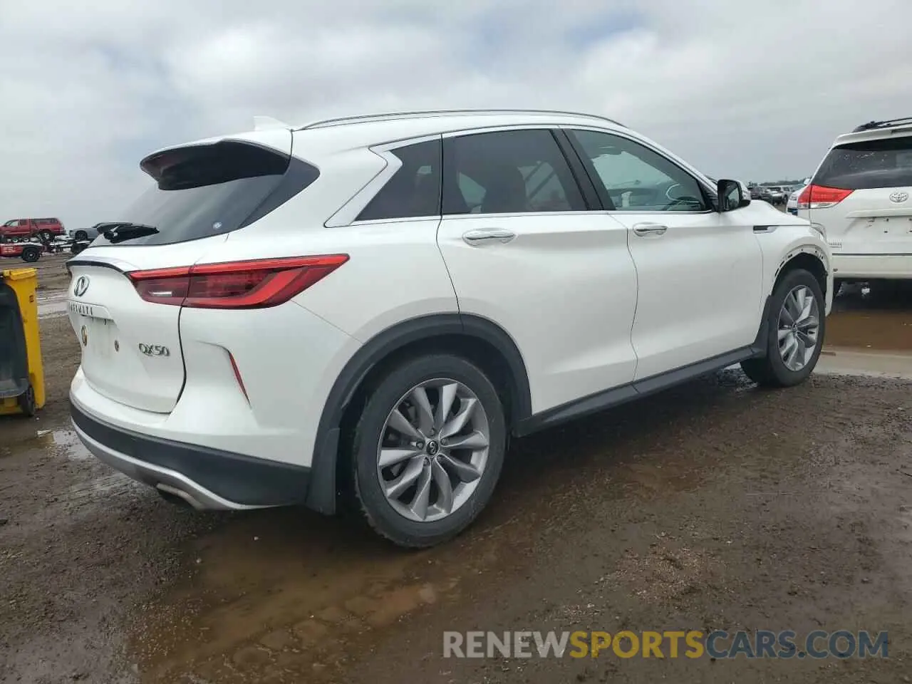 3 Photograph of a damaged car 3PCAJ5M36KF136656 INFINITI QX50 2019