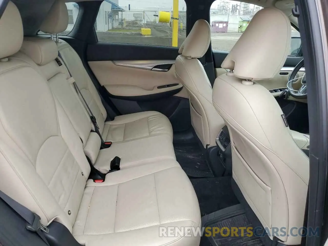 10 Photograph of a damaged car 3PCAJ5M37KF108445 INFINITI QX50 2019