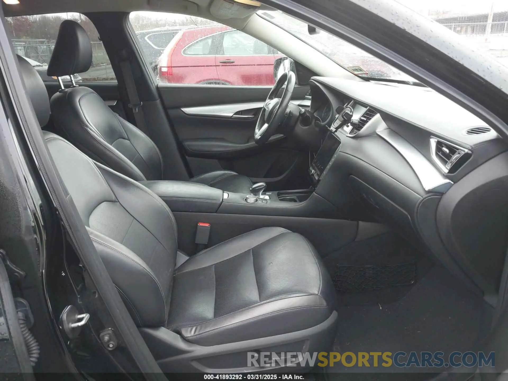 5 Photograph of a damaged car 3PCAJ5M37KF120899 INFINITI QX50 2019