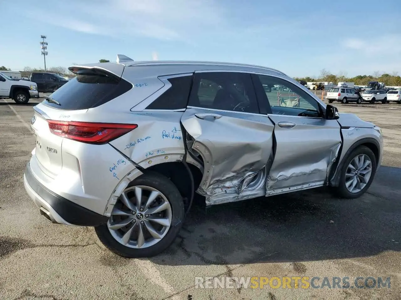3 Photograph of a damaged car 3PCAJ5M37KF147648 INFINITI QX50 2019