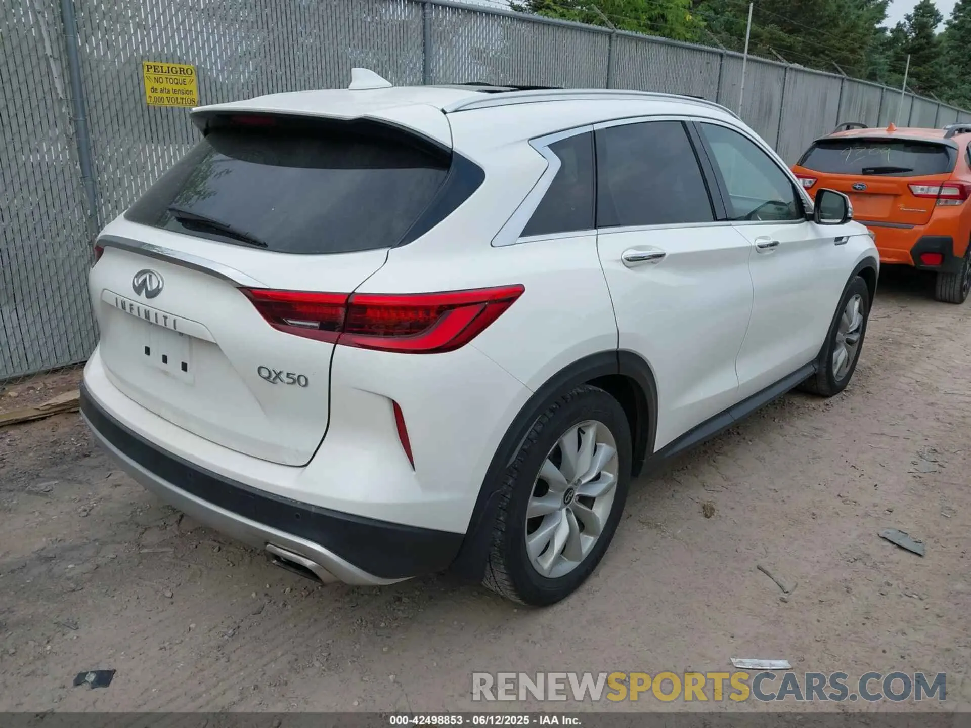 4 Photograph of a damaged car 3PCAJ5M38KF116098 INFINITI QX50 2019