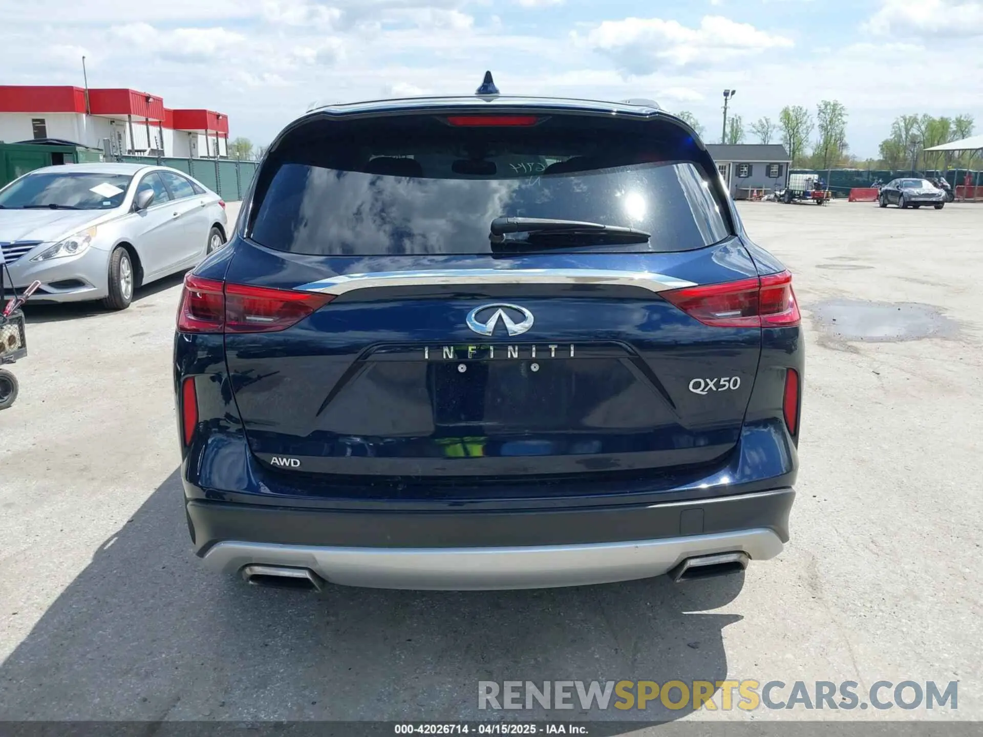 17 Photograph of a damaged car 3PCAJ5M38KF129899 INFINITI QX50 2019