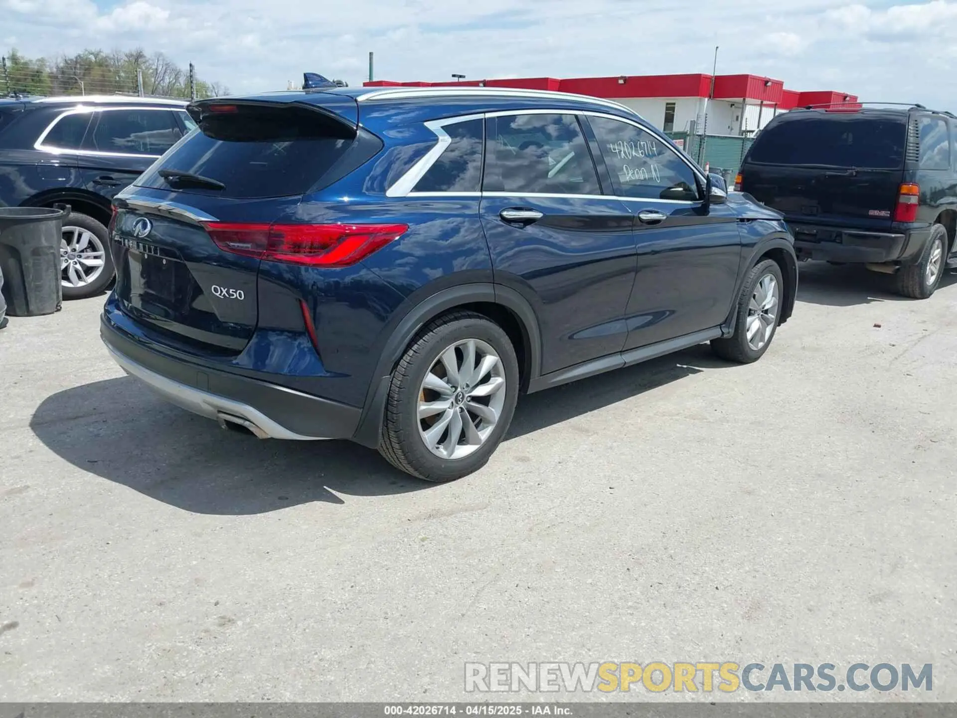4 Photograph of a damaged car 3PCAJ5M38KF129899 INFINITI QX50 2019