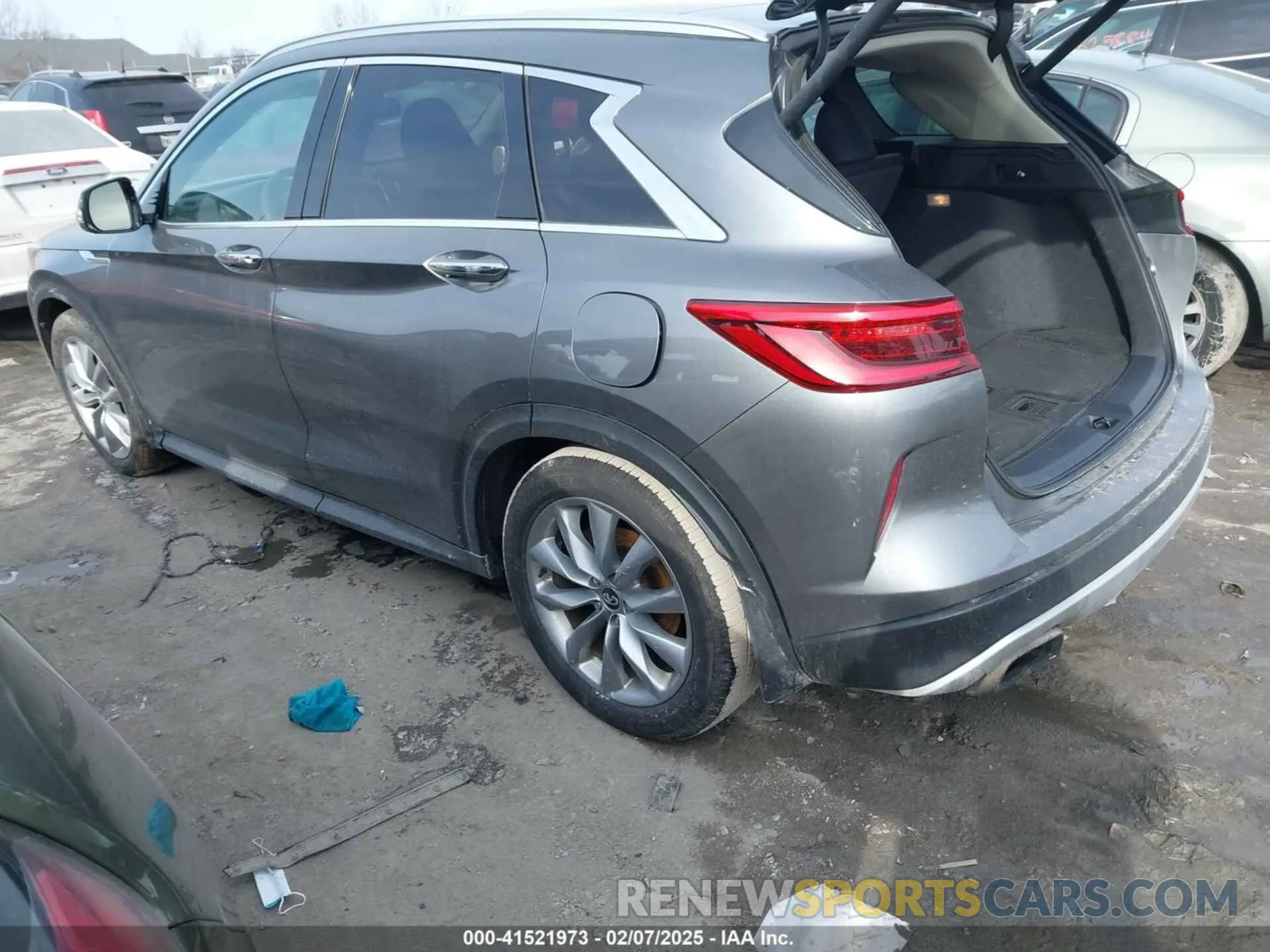 3 Photograph of a damaged car 3PCAJ5M38KF138733 INFINITI QX50 2019