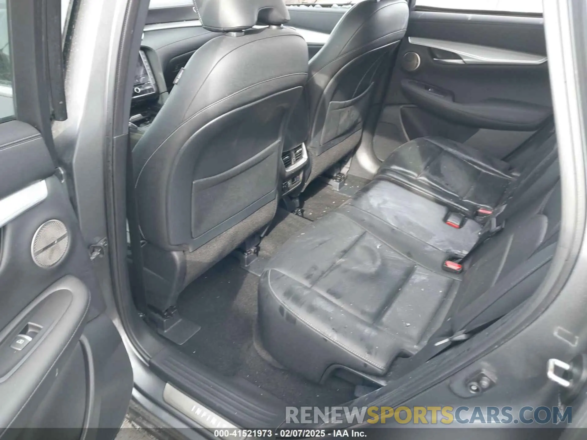 8 Photograph of a damaged car 3PCAJ5M38KF138733 INFINITI QX50 2019