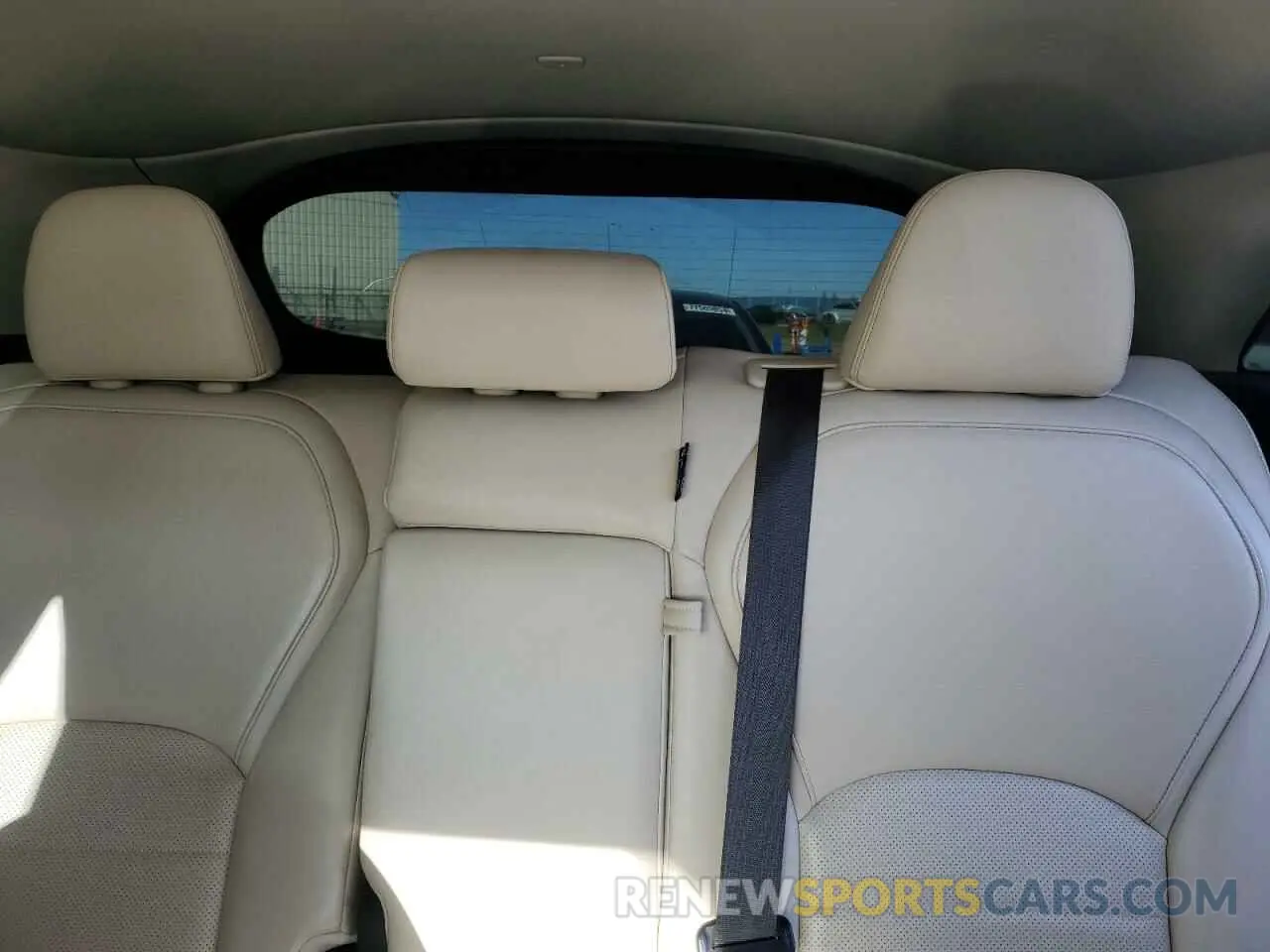 10 Photograph of a damaged car 3PCAJ5M38KF146735 INFINITI QX50 2019