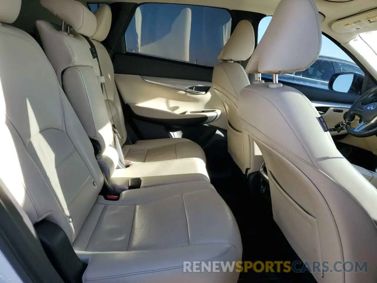 11 Photograph of a damaged car 3PCAJ5M38KF146735 INFINITI QX50 2019