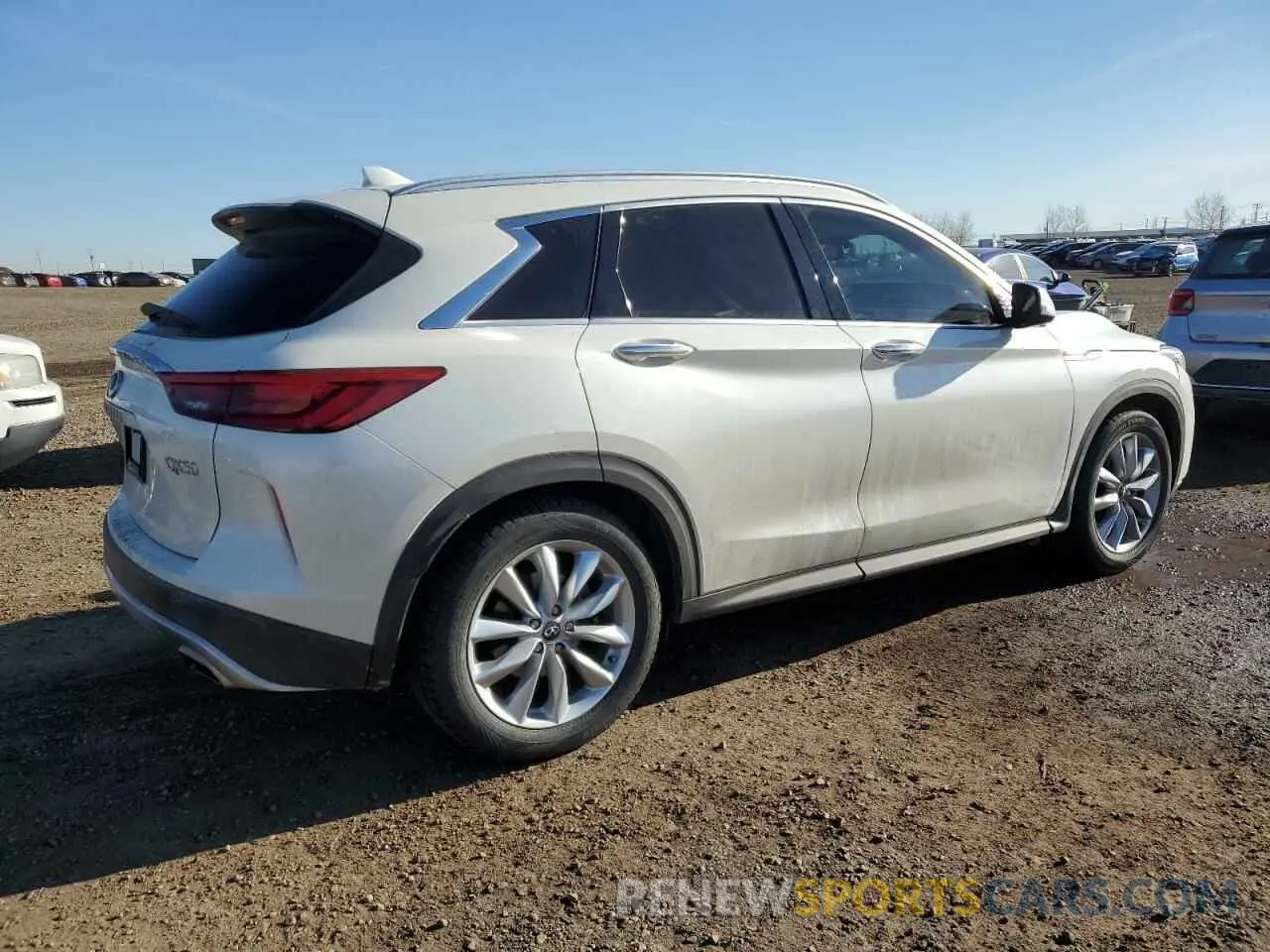 3 Photograph of a damaged car 3PCAJ5M38KF146735 INFINITI QX50 2019