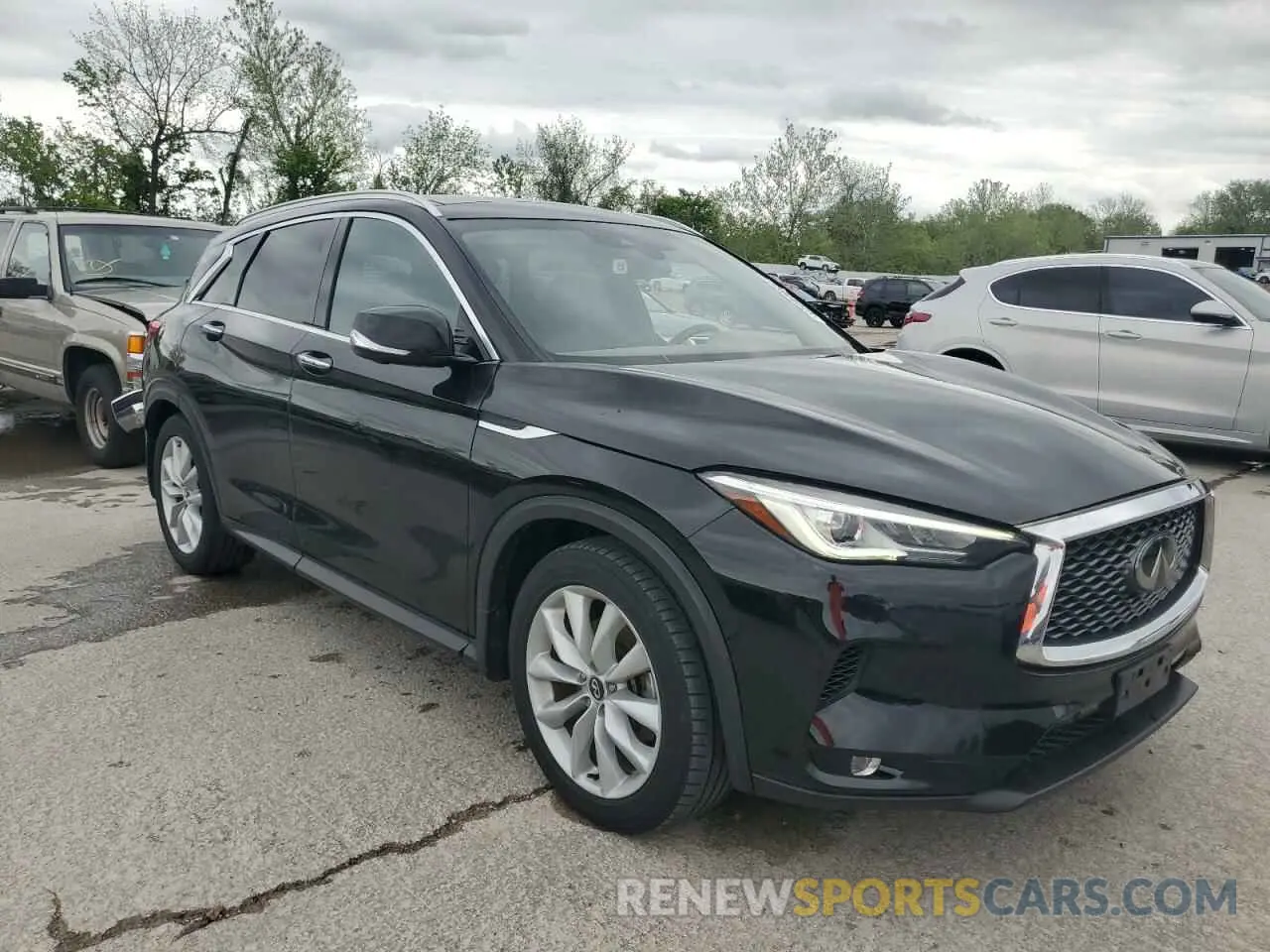 4 Photograph of a damaged car 3PCAJ5M39KF104462 INFINITI QX50 2019