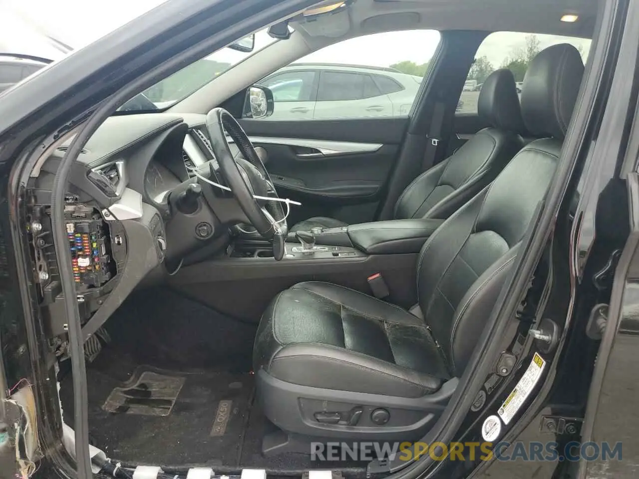 7 Photograph of a damaged car 3PCAJ5M39KF104462 INFINITI QX50 2019