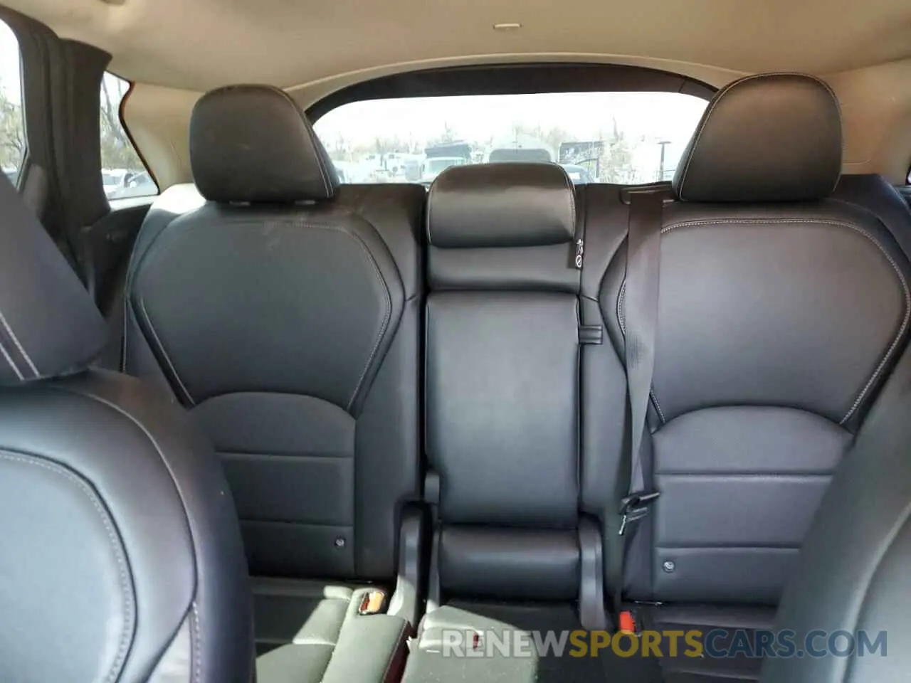 10 Photograph of a damaged car 3PCAJ5M39KF119026 INFINITI QX50 2019