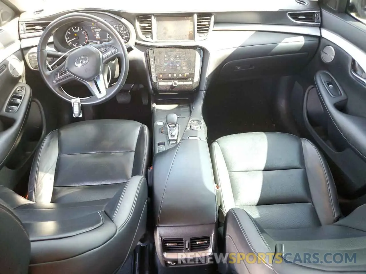 8 Photograph of a damaged car 3PCAJ5M39KF119026 INFINITI QX50 2019