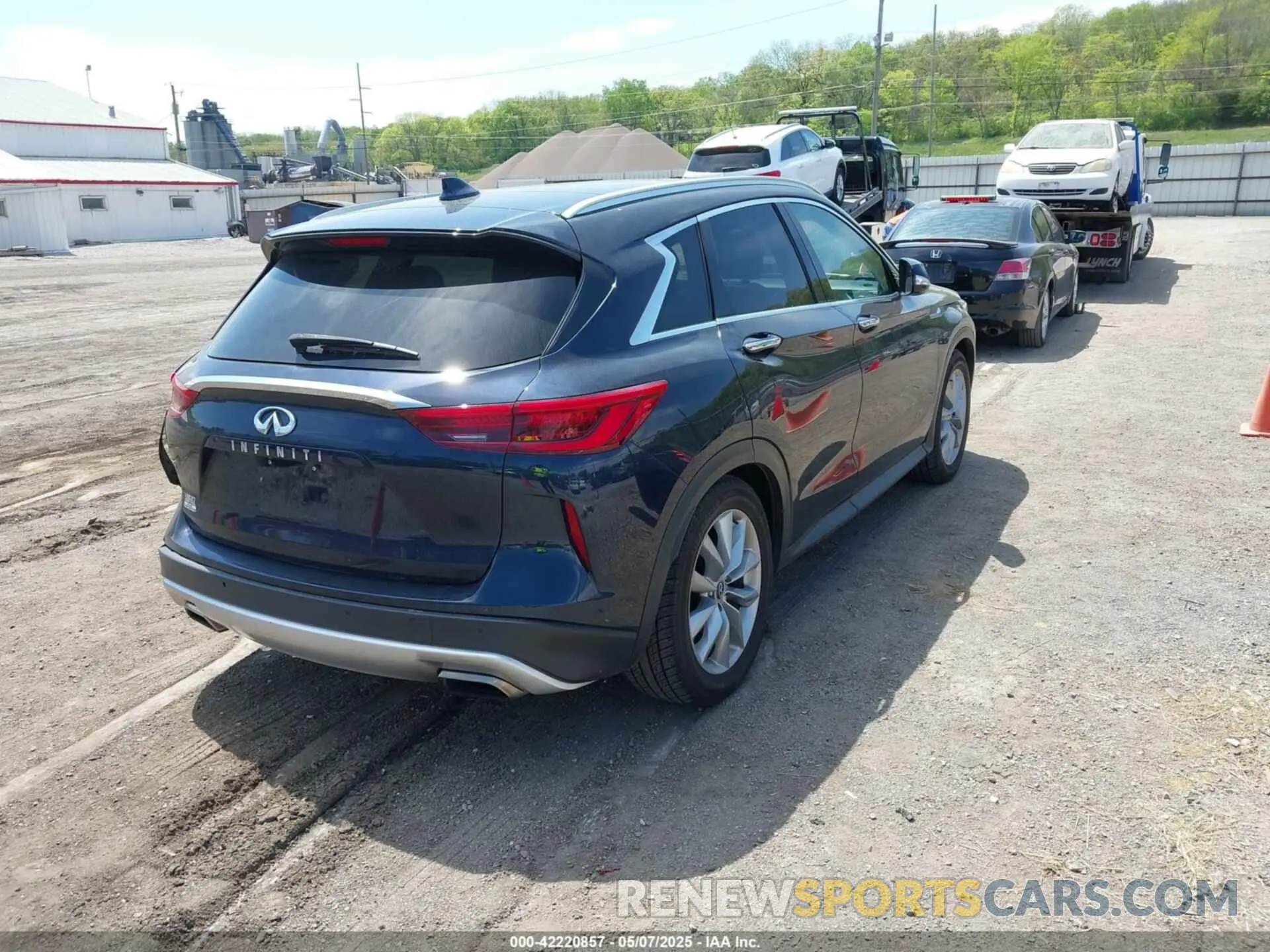 4 Photograph of a damaged car 3PCAJ5M39KF143567 INFINITI QX50 2019