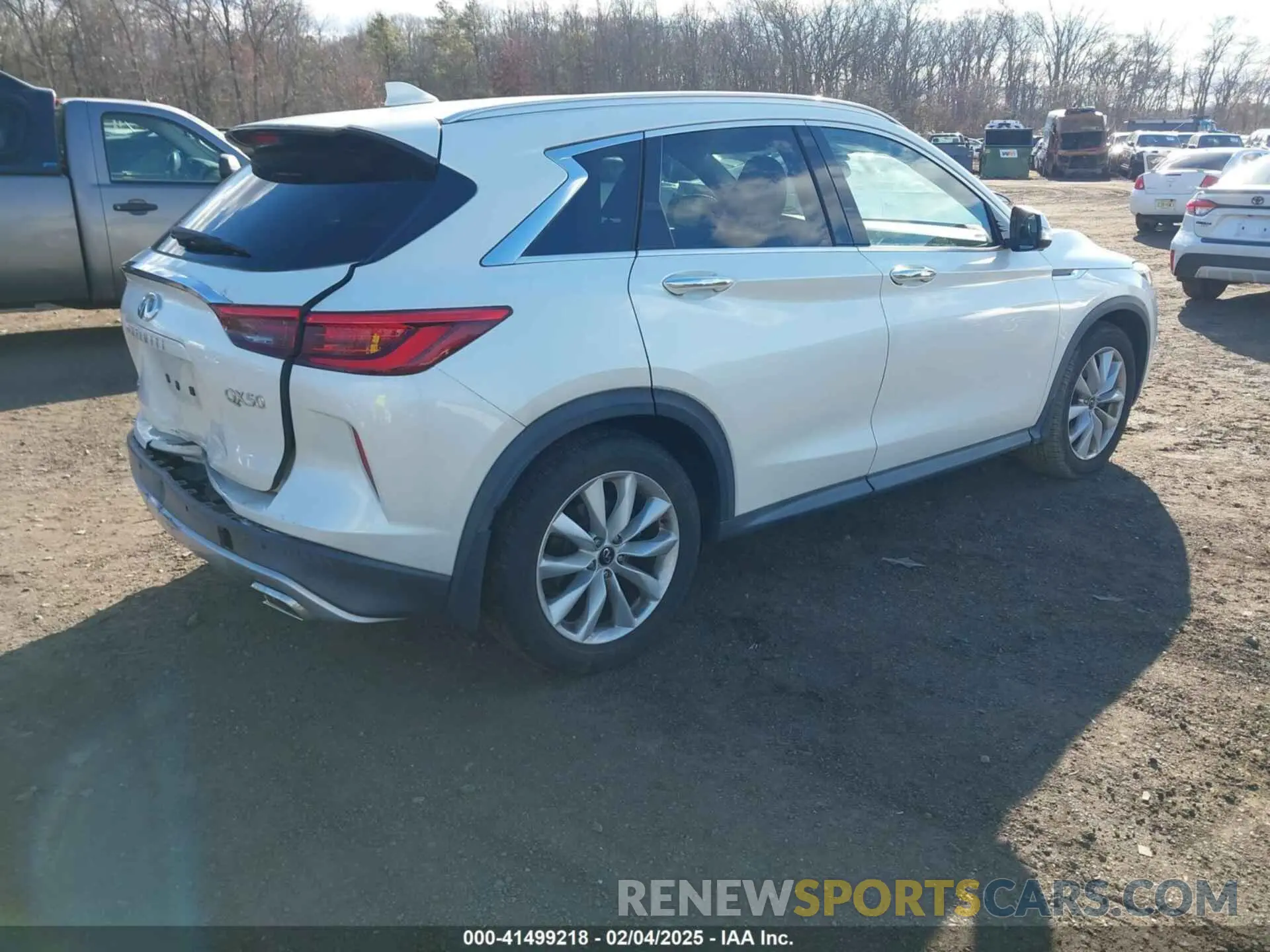 4 Photograph of a damaged car 3PCAJ5M3XKF111873 INFINITI QX50 2019