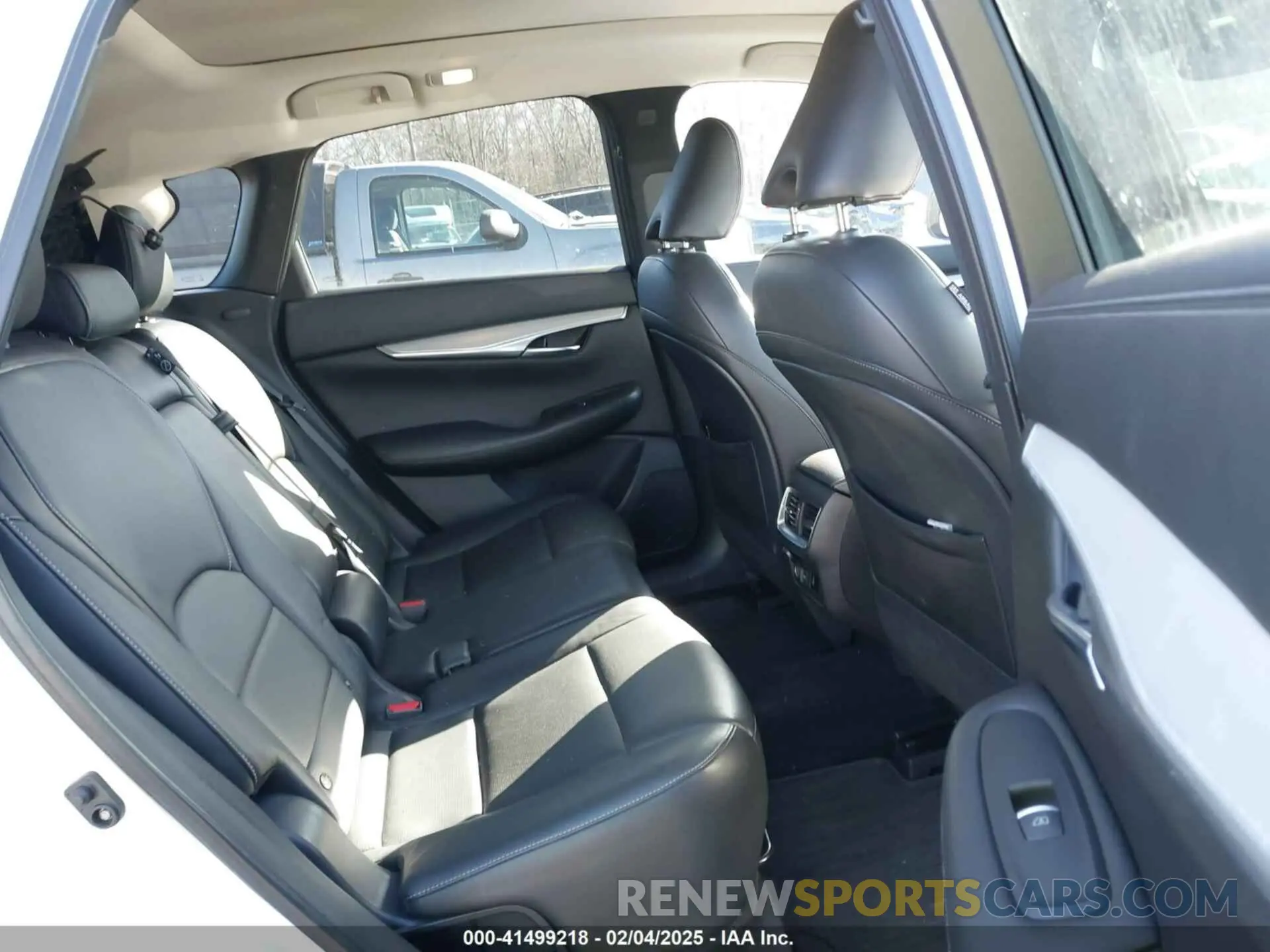 8 Photograph of a damaged car 3PCAJ5M3XKF111873 INFINITI QX50 2019