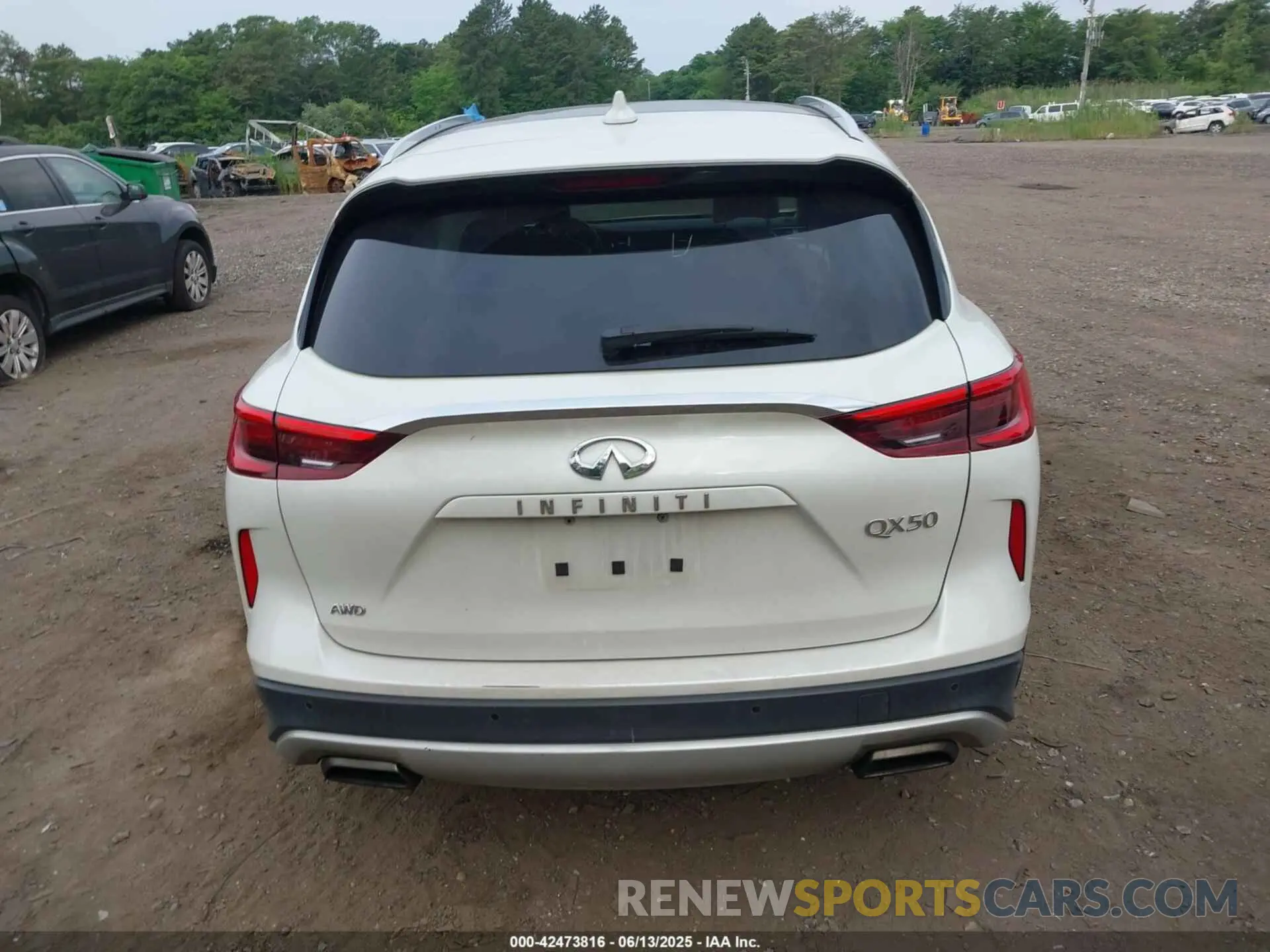 16 Photograph of a damaged car 3PCAJ5M3XKF121741 INFINITI QX50 2019