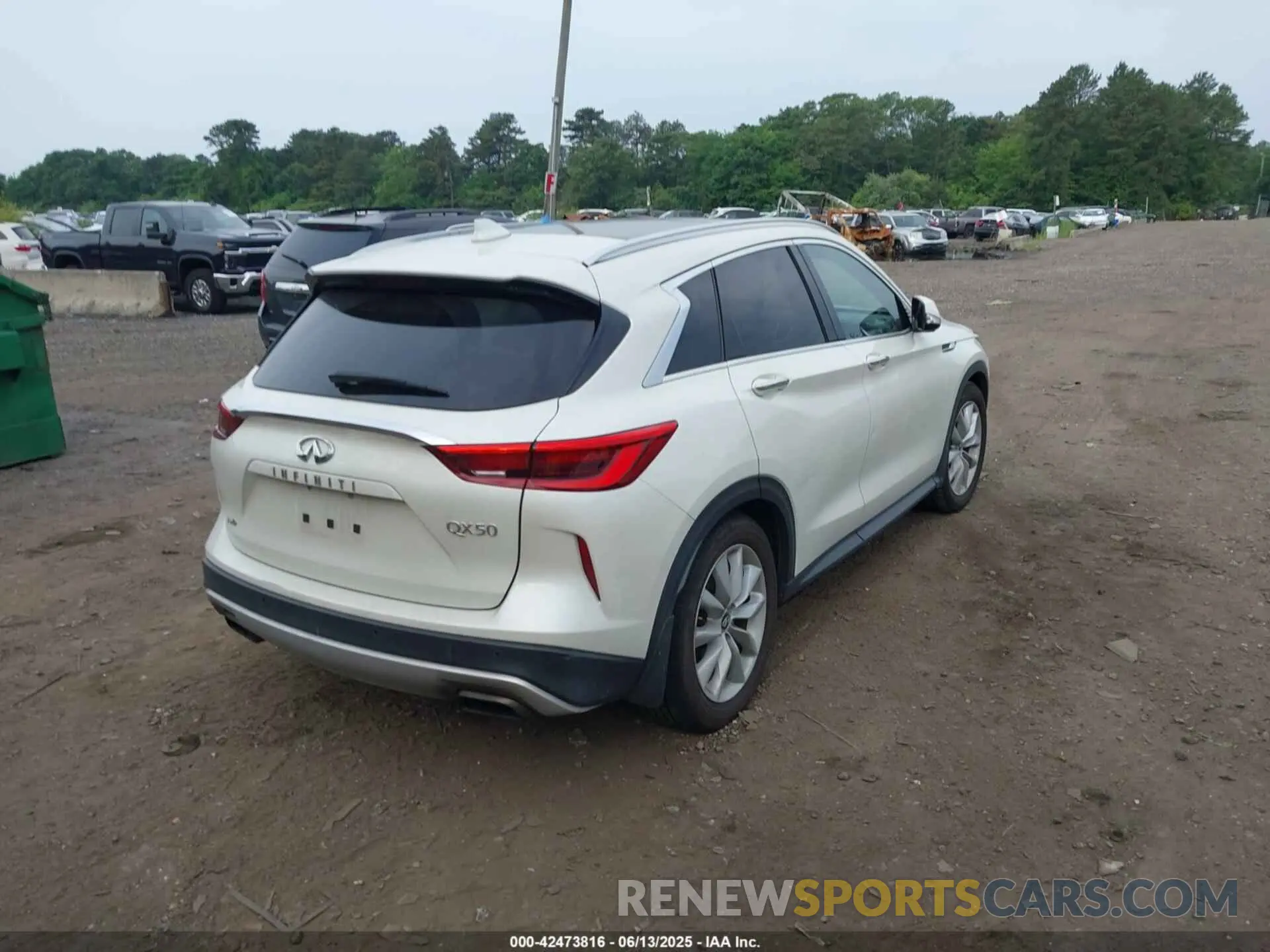 4 Photograph of a damaged car 3PCAJ5M3XKF121741 INFINITI QX50 2019