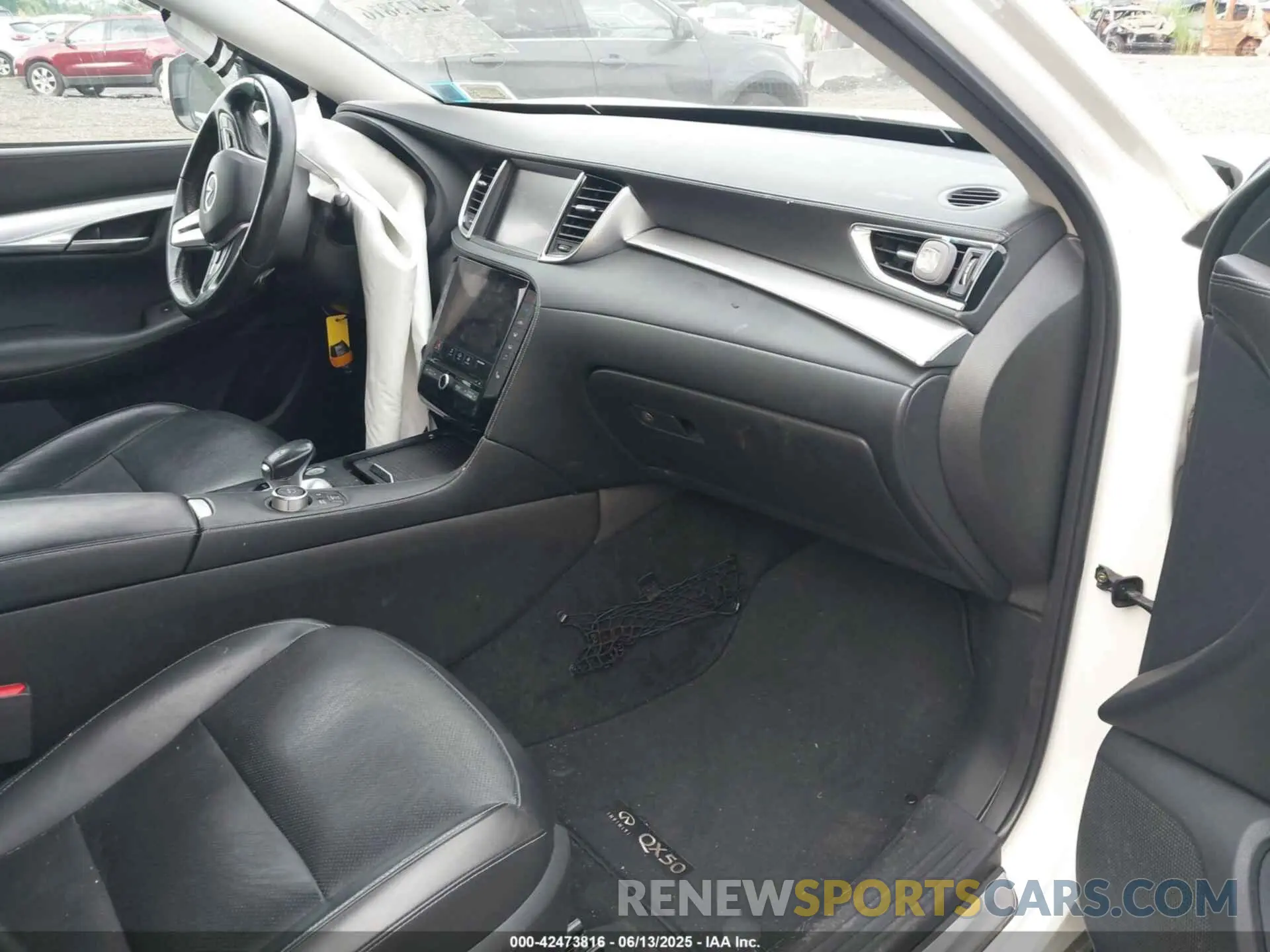 5 Photograph of a damaged car 3PCAJ5M3XKF121741 INFINITI QX50 2019