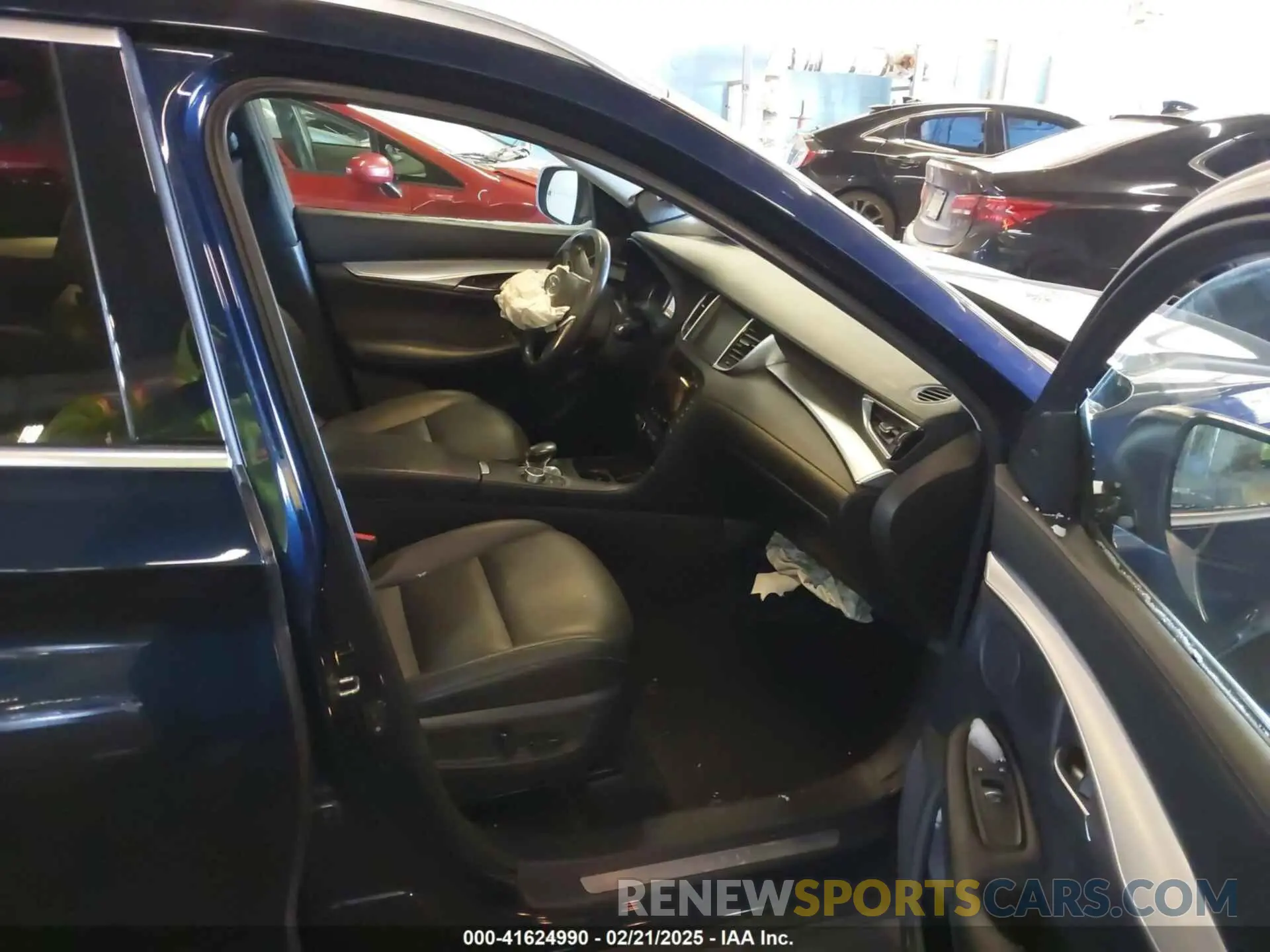 5 Photograph of a damaged car 3PCAJ5M3XKF128219 INFINITI QX50 2019