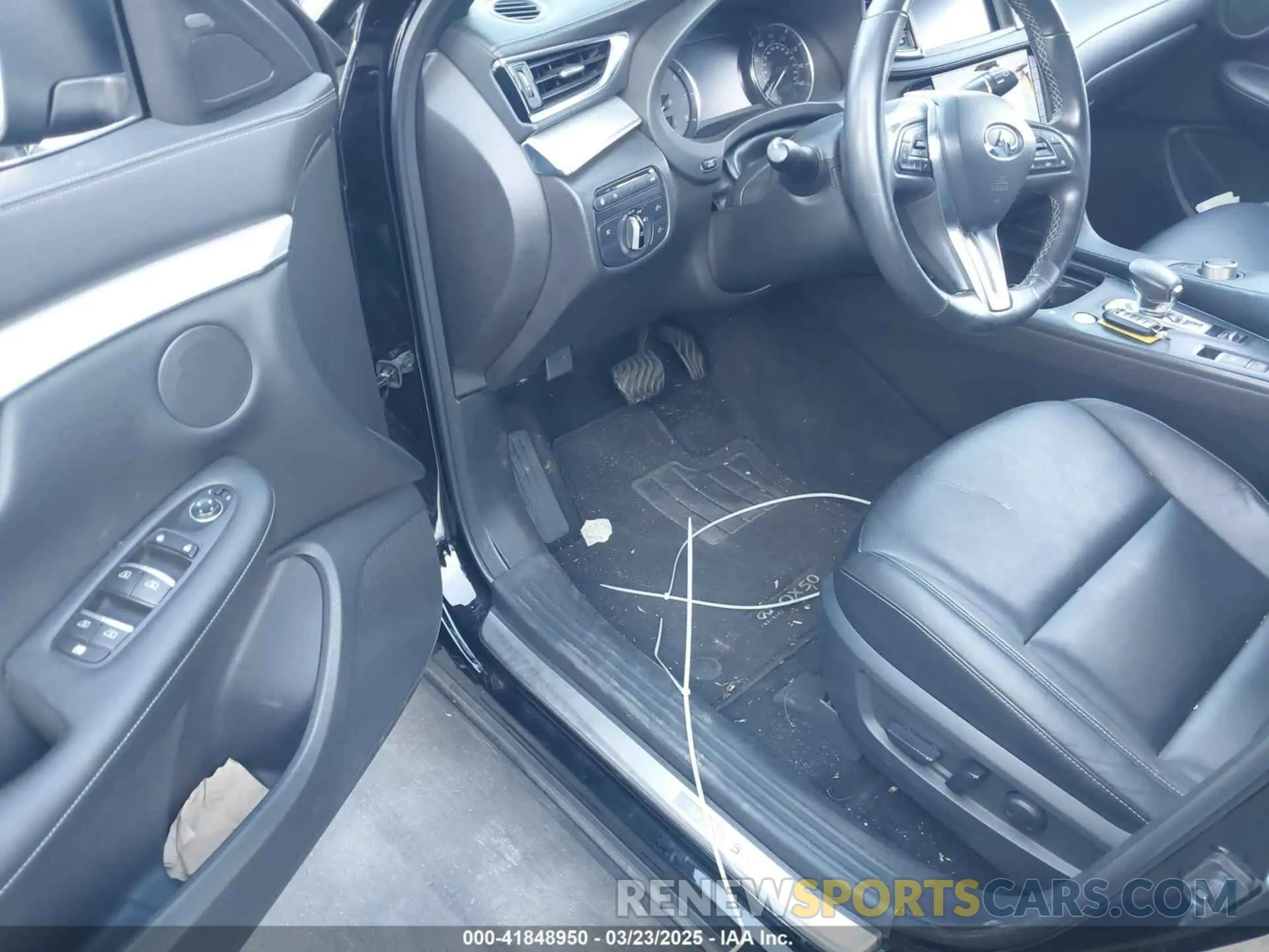18 Photograph of a damaged car 3PCAJ5M10LF116144 INFINITI QX50 2020