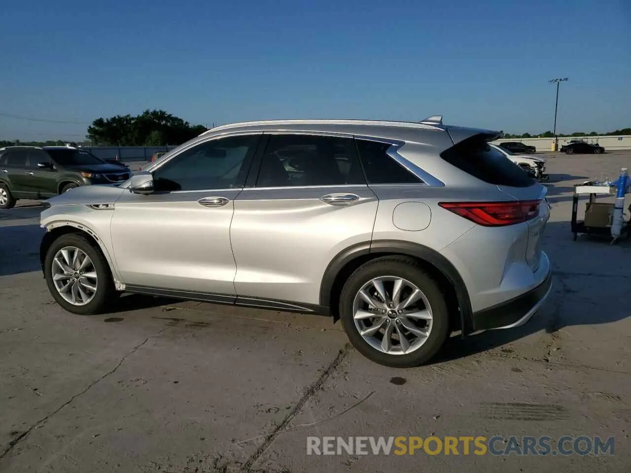 2 Photograph of a damaged car 3PCAJ5M10LF120954 INFINITI QX50 2020