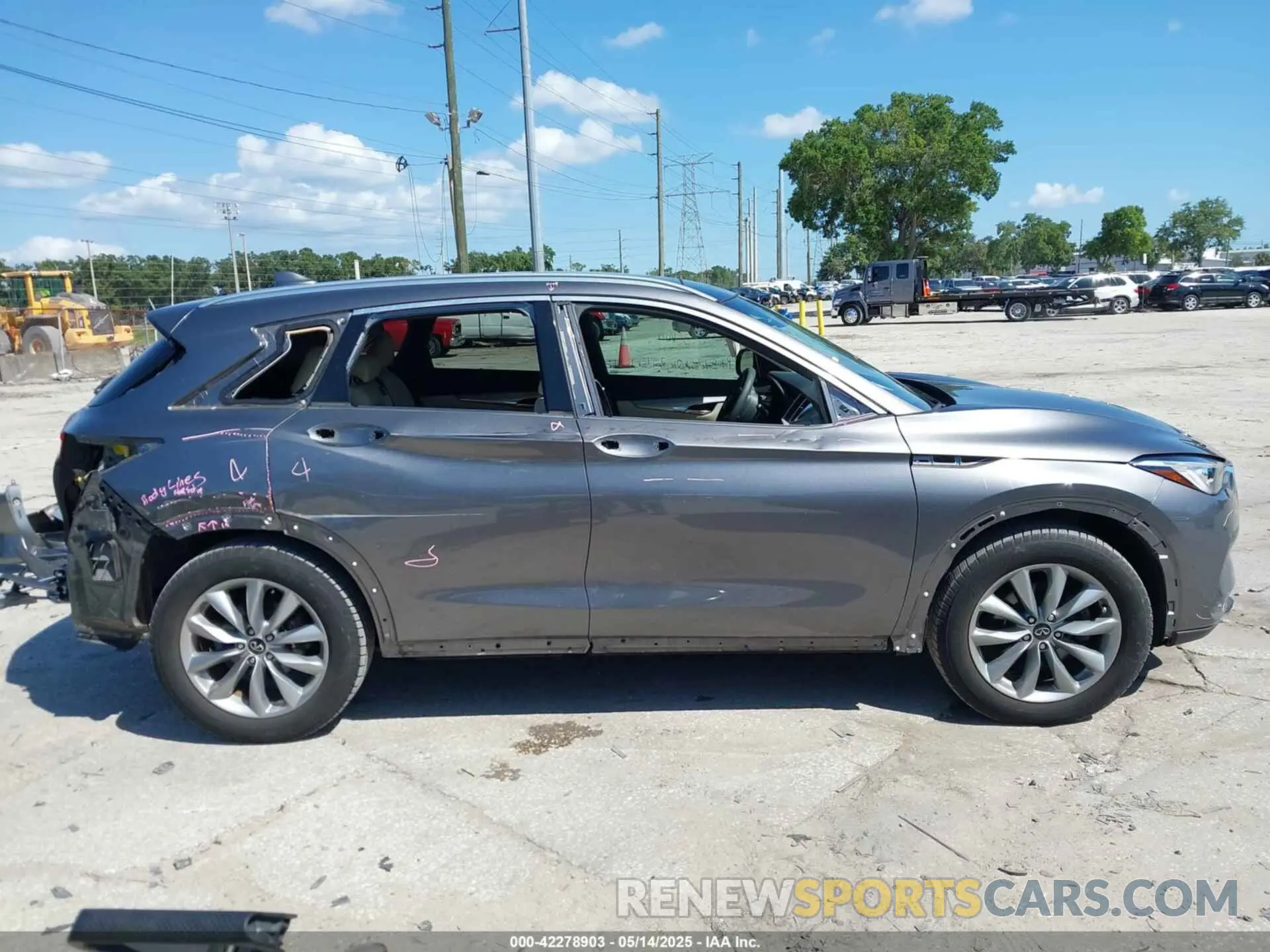 14 Photograph of a damaged car 3PCAJ5M13LF103064 INFINITI QX50 2020