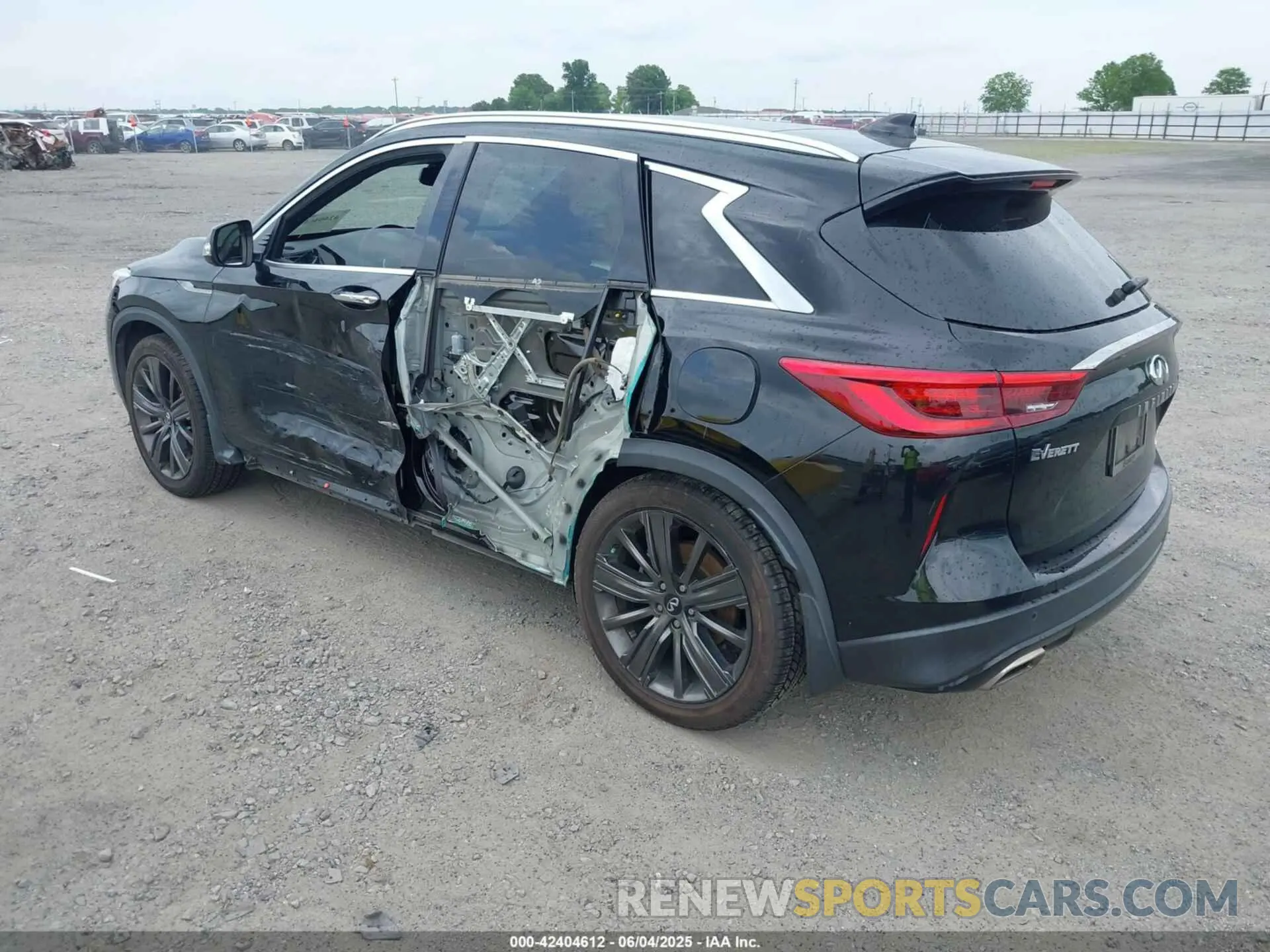 3 Photograph of a damaged car 3PCAJ5M13LF109740 INFINITI QX50 2020