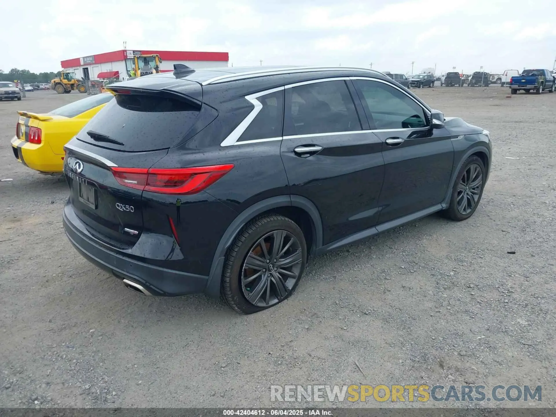 4 Photograph of a damaged car 3PCAJ5M13LF109740 INFINITI QX50 2020