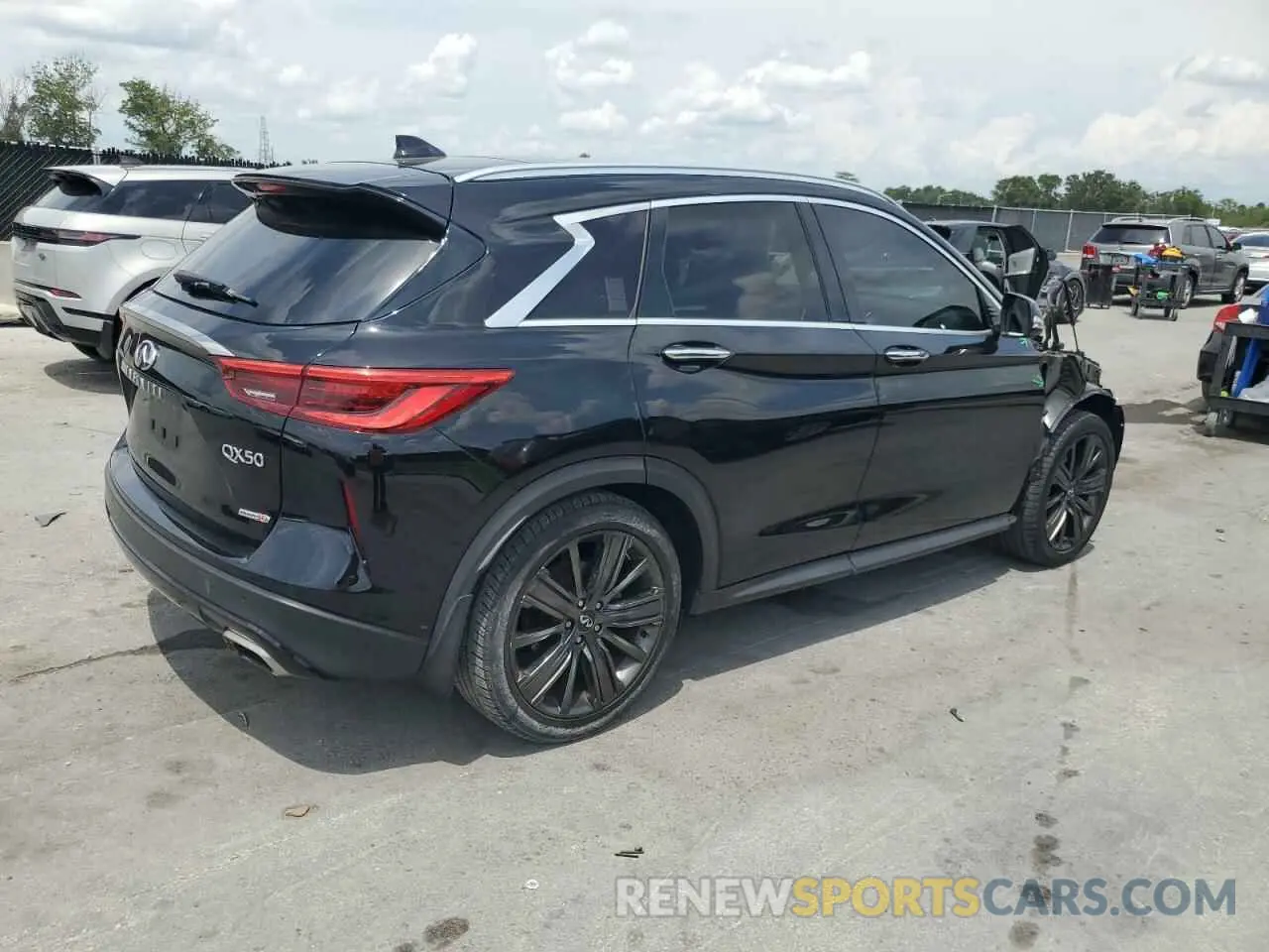 3 Photograph of a damaged car 3PCAJ5M15LF110663 INFINITI QX50 2020