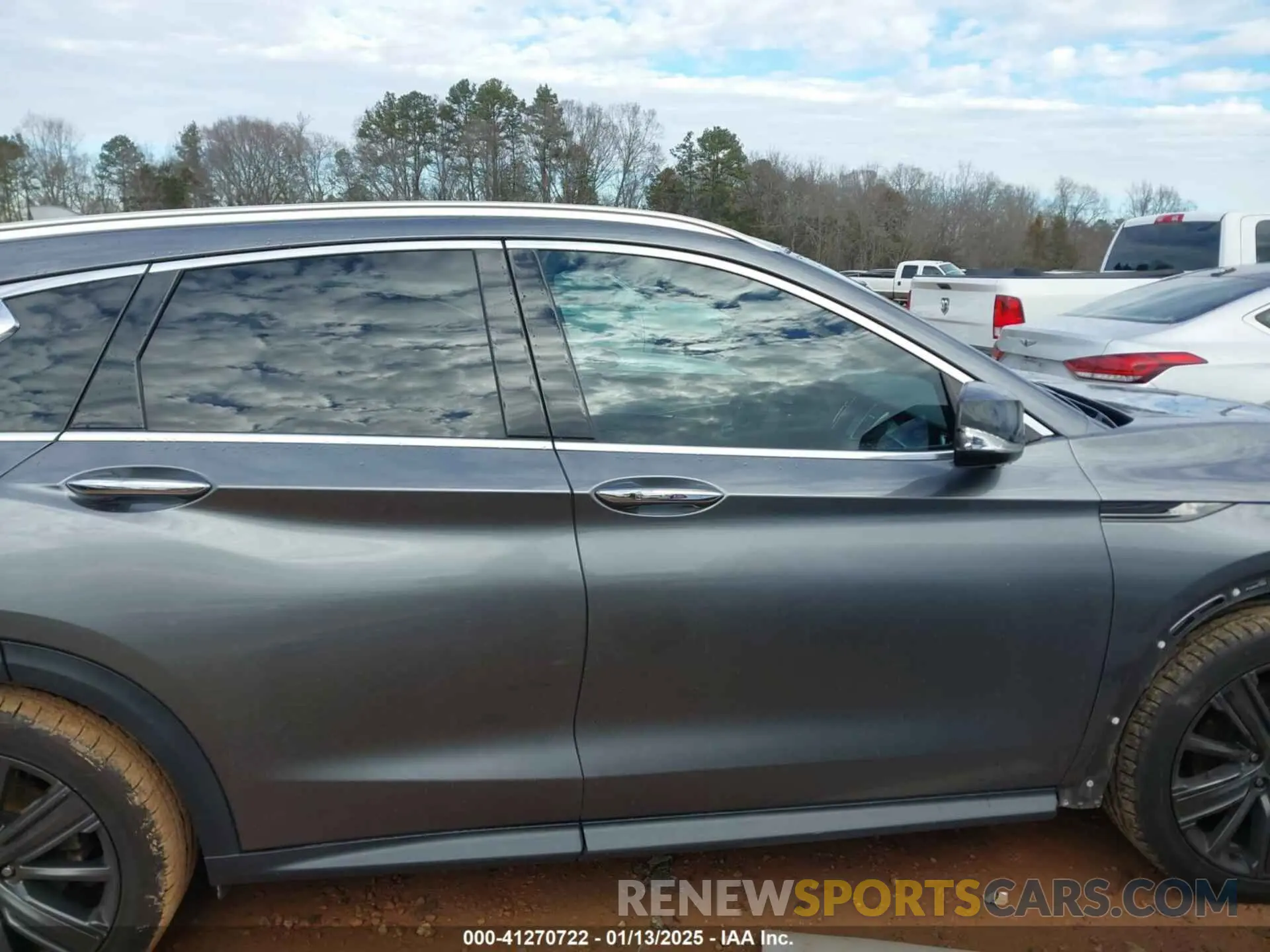 13 Photograph of a damaged car 3PCAJ5M18LF108423 INFINITI QX50 2020