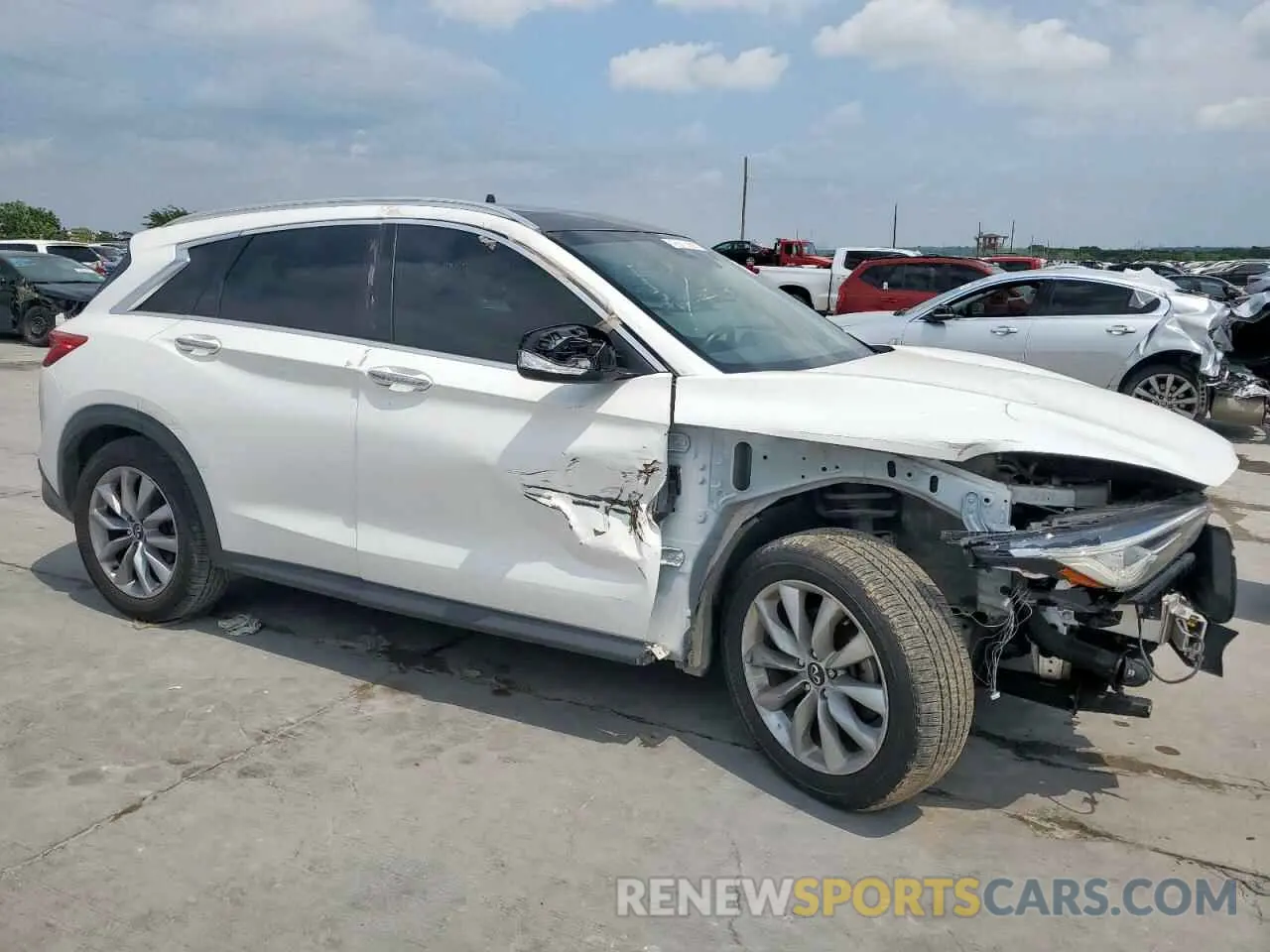 4 Photograph of a damaged car 3PCAJ5M18LF108664 INFINITI QX50 2020